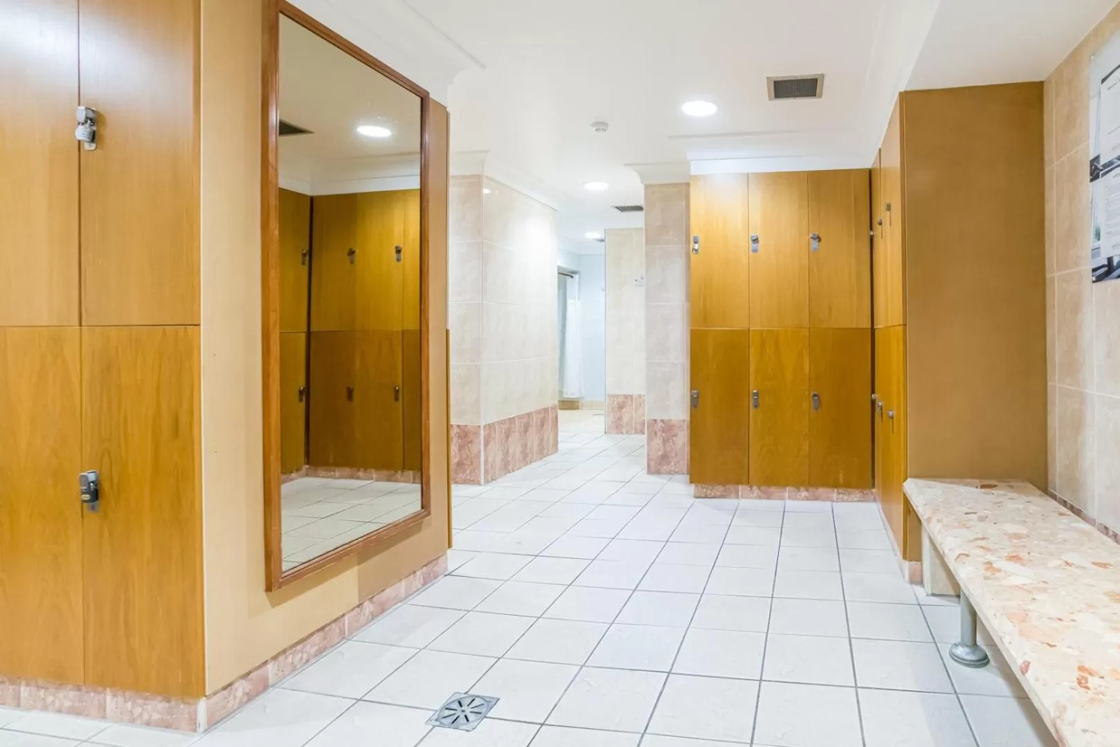 Fitness centre/facilities, Bed in The Aberdeen Altens Hotel