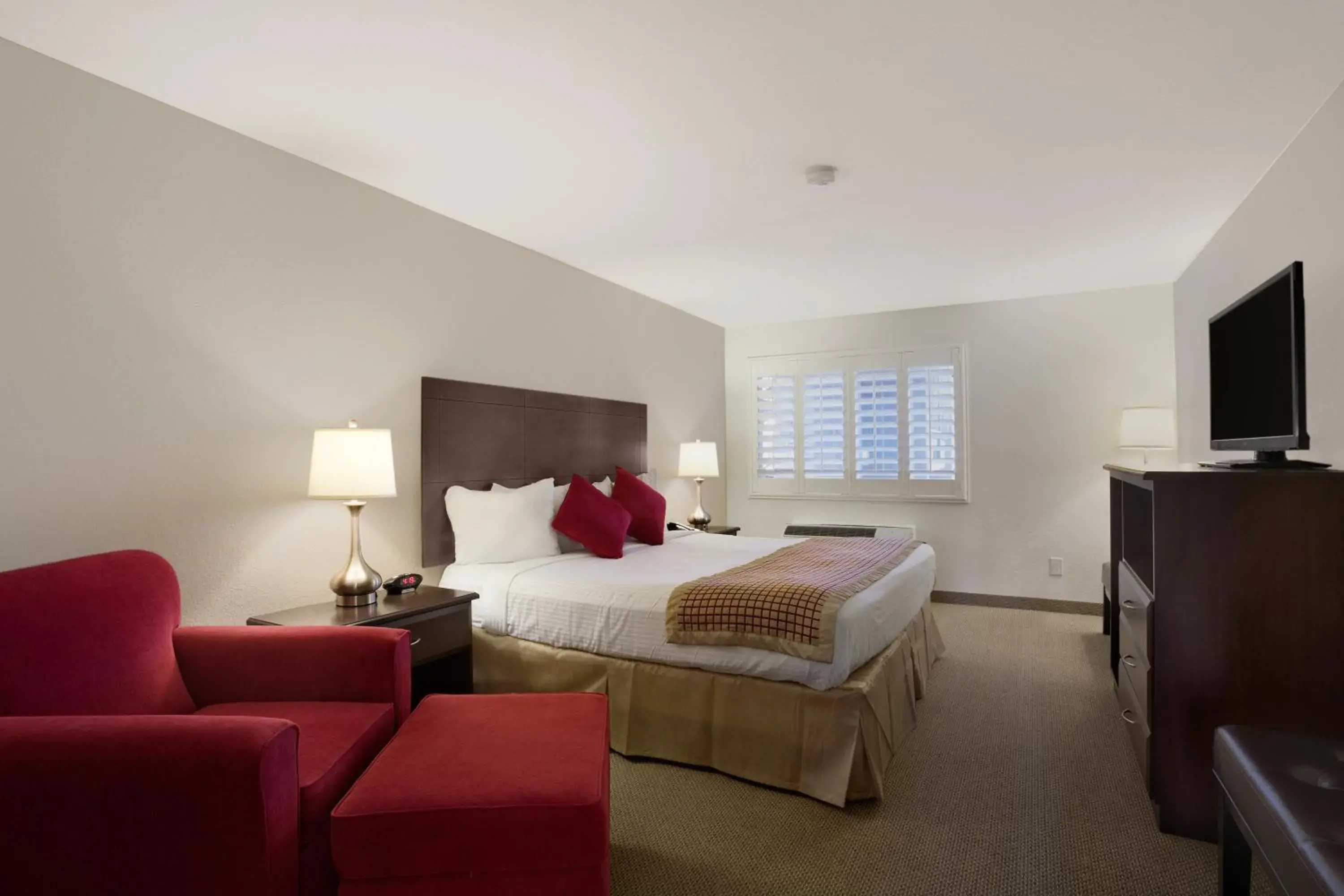 Photo of the whole room, Bed in Infinity Inn & Suites Photo of the whole room, Bed in Infinity Inn & Suites