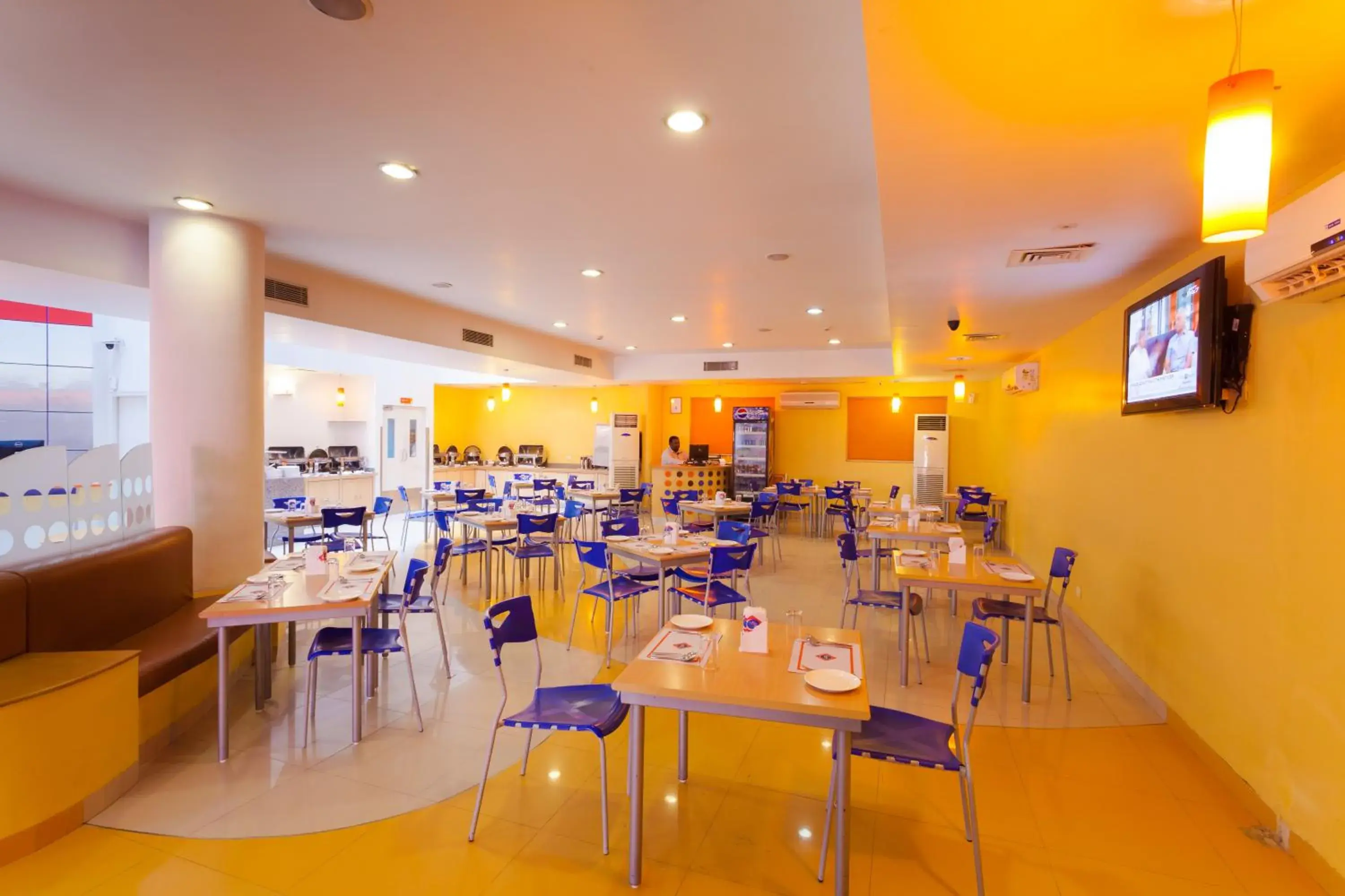 Restaurant/Places to Eat in Ginger Hotel Vadodara