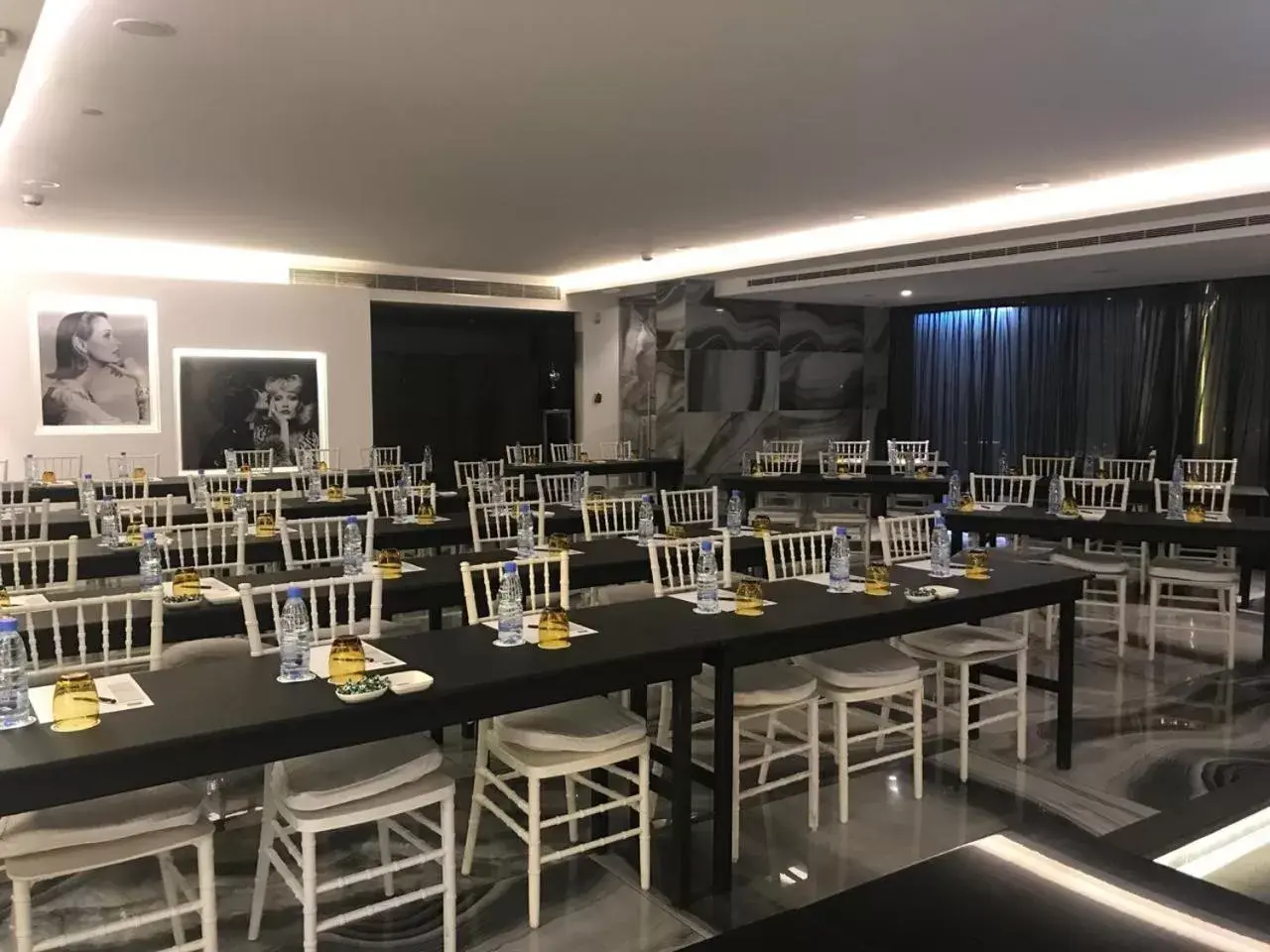 Business facilities, Restaurant/Places to Eat in Royal Tulip Achrafieh