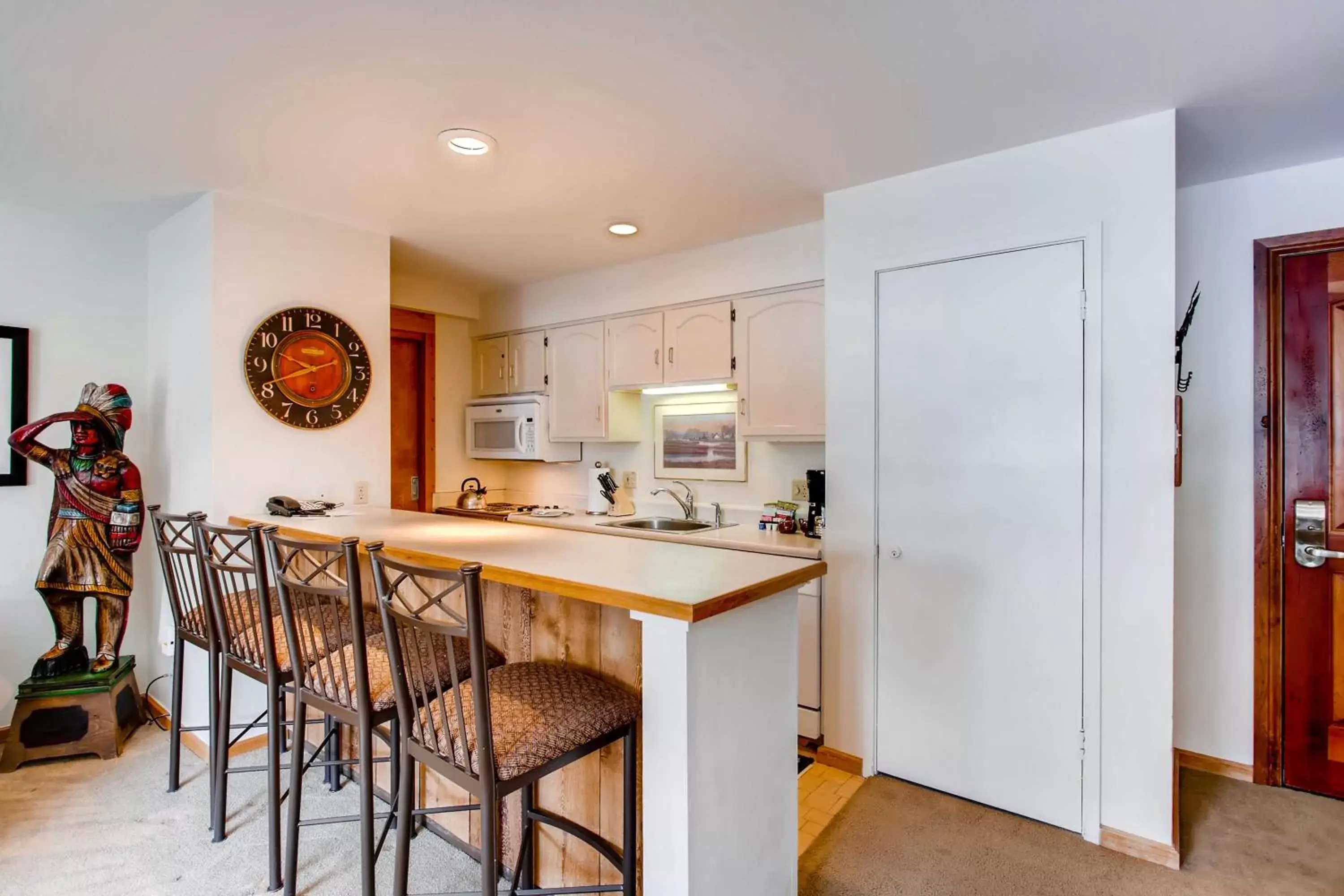 Kitchen or kitchenette, Kitchen/Kitchenette in Lion Square Lodge