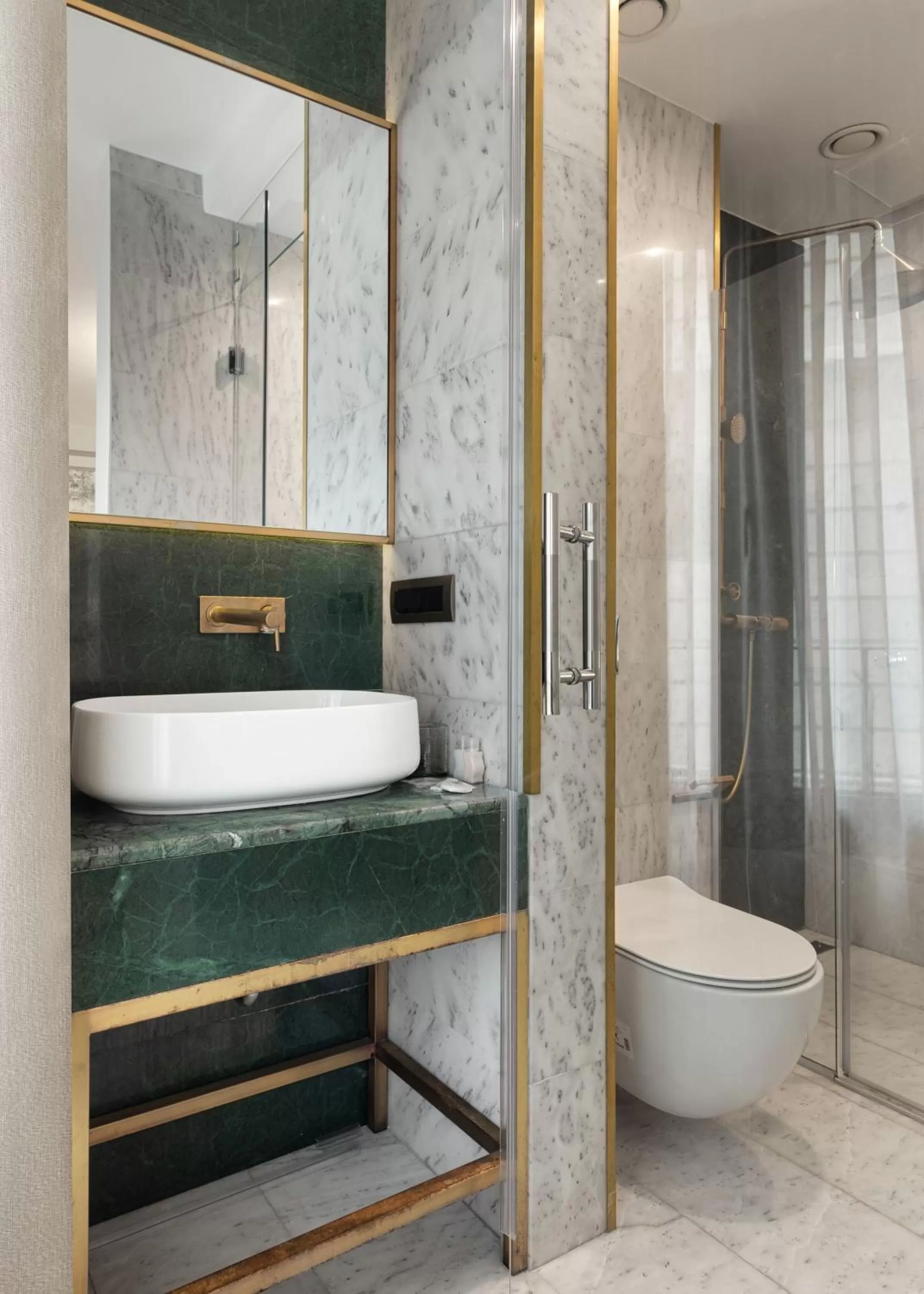 Toilet in Pera Rasso Hotel