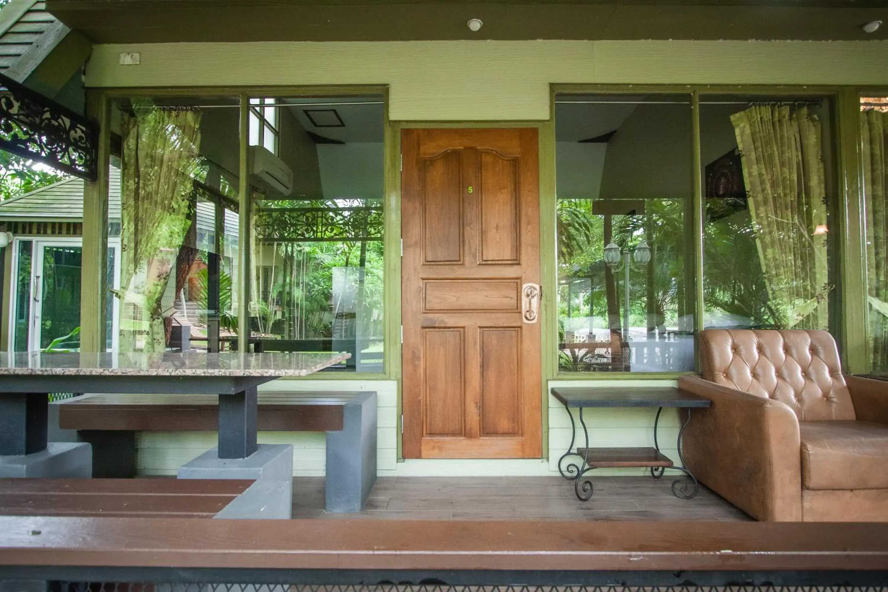 Patio in Pai Panalee The Nature Boutique Hotel