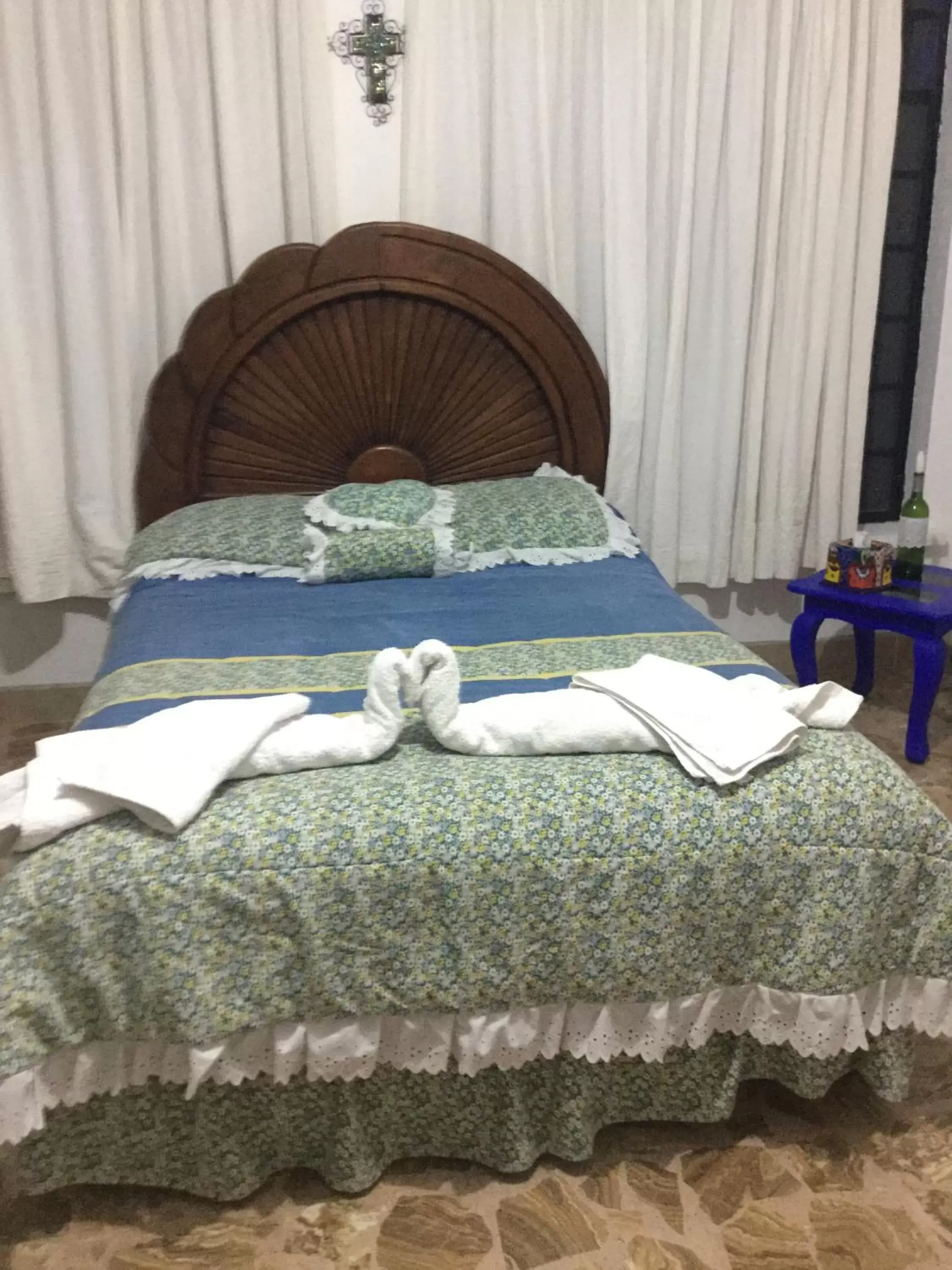 Bed in La Casa de los Globos