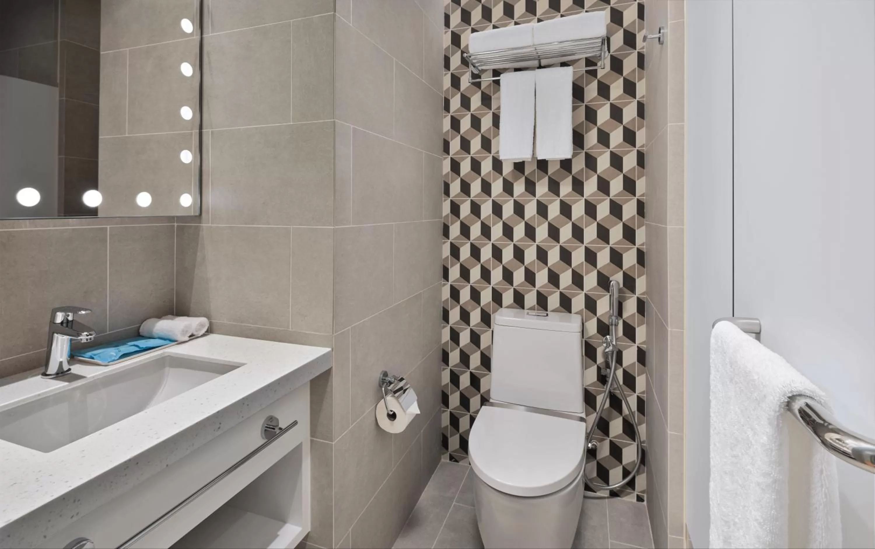 Bathroom in Holiday Inn Express Singapore Serangoon by IHG