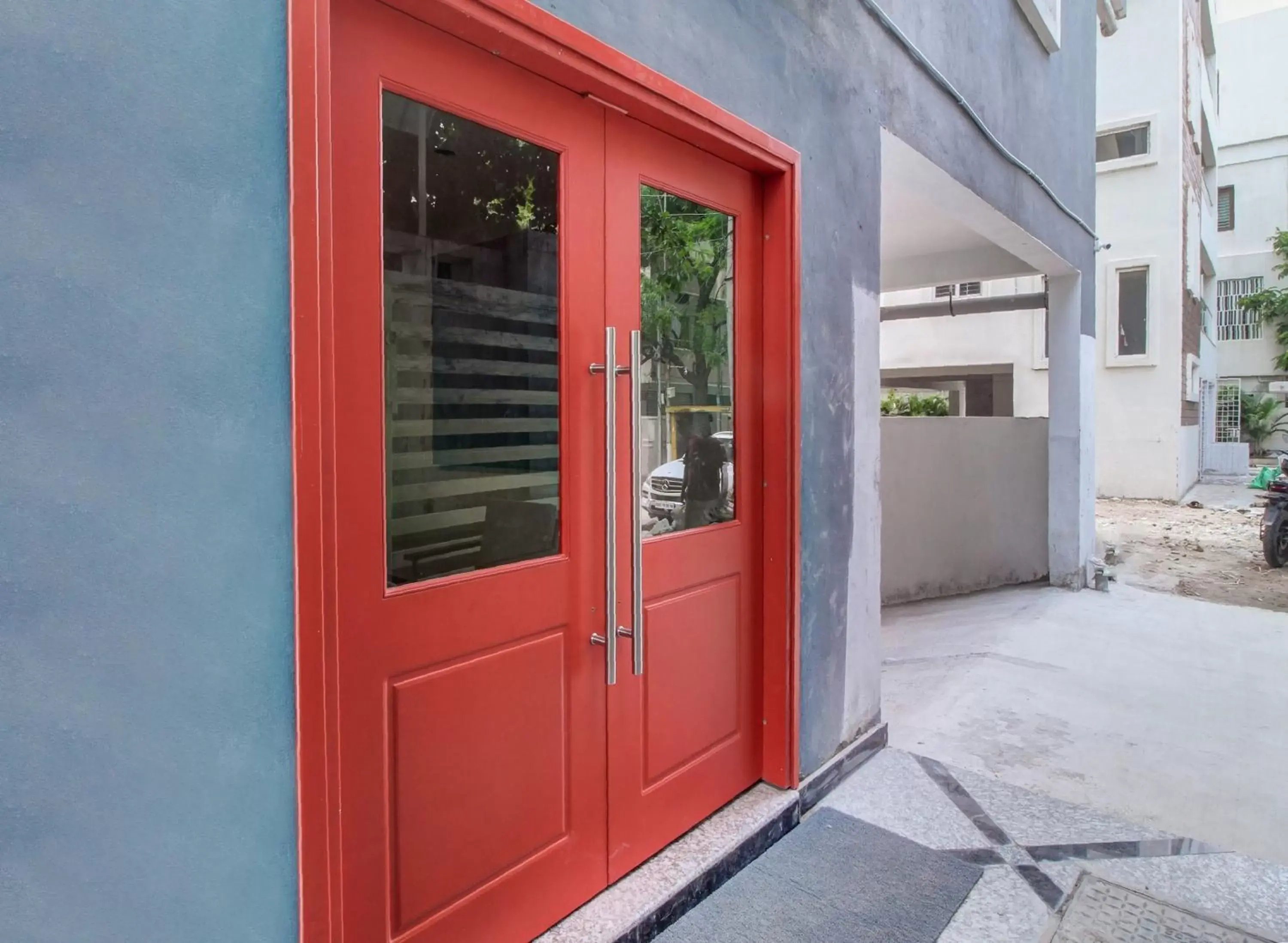 Facade/entrance in Townhouse RCC Majestic 397 LB Nagar