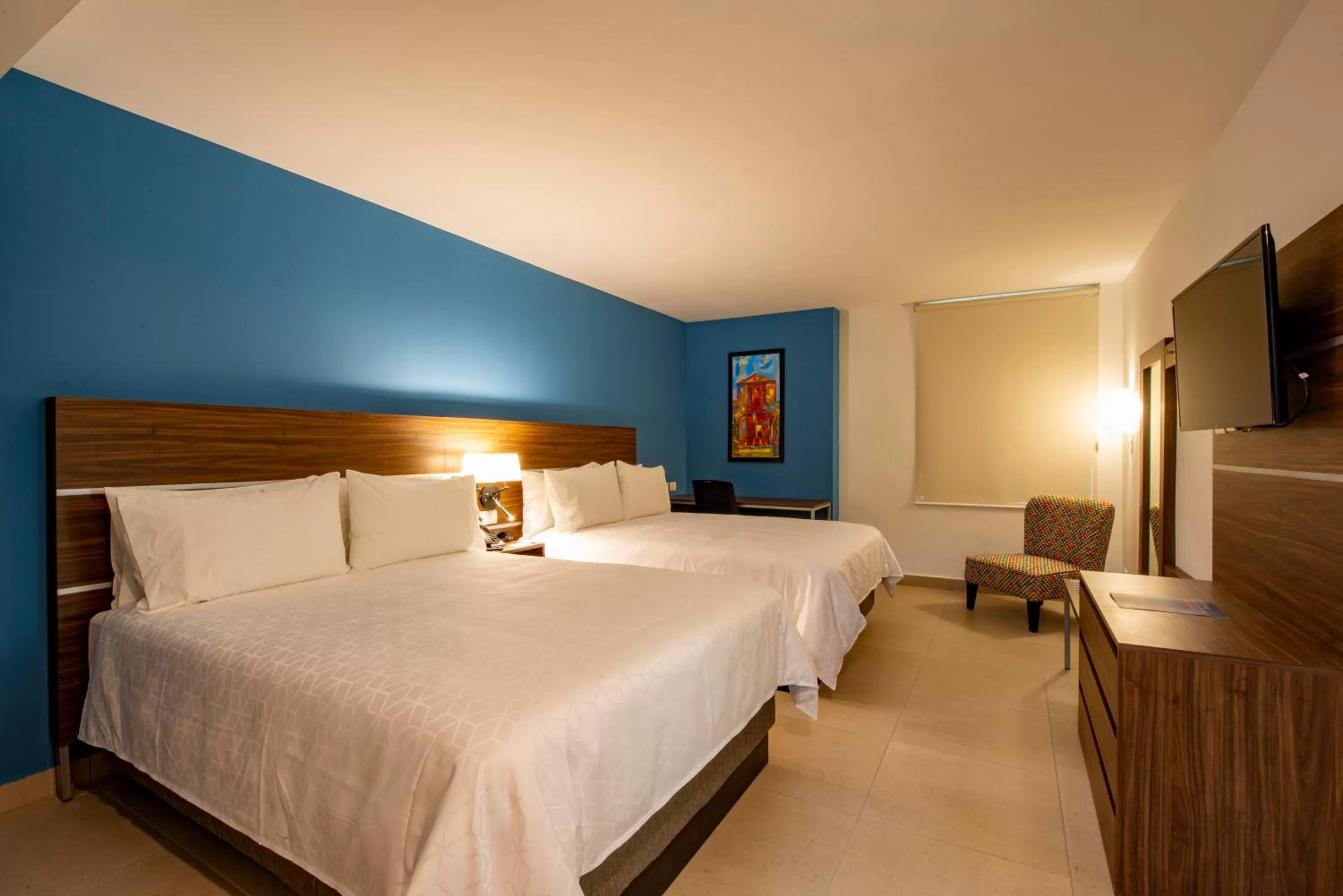 Photo of the whole room, Bed in Holiday Inn Express Merida Centro by IHG
