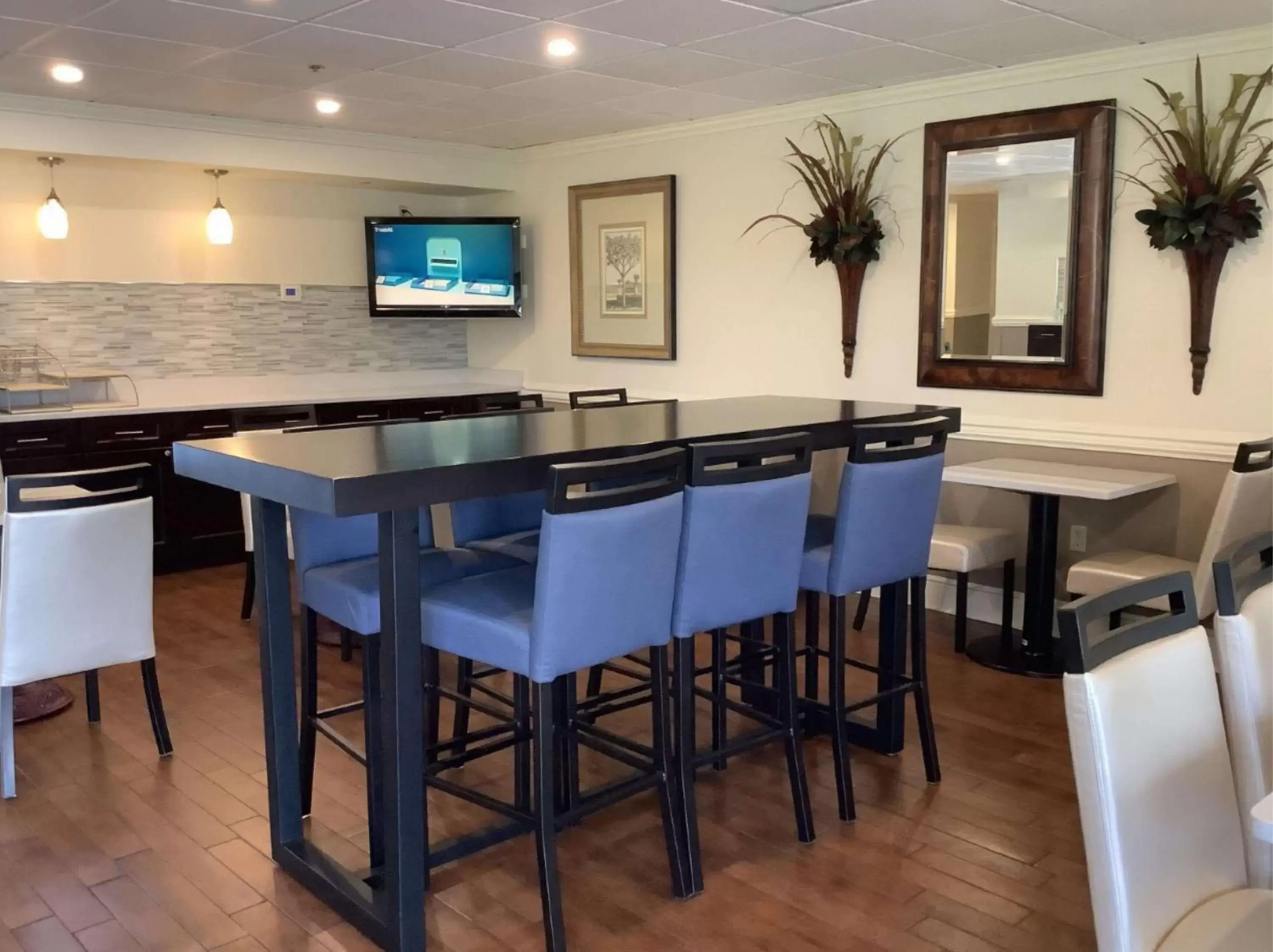 Restaurant/places to eat, Lounge/Bar in Best Western Plus Madison