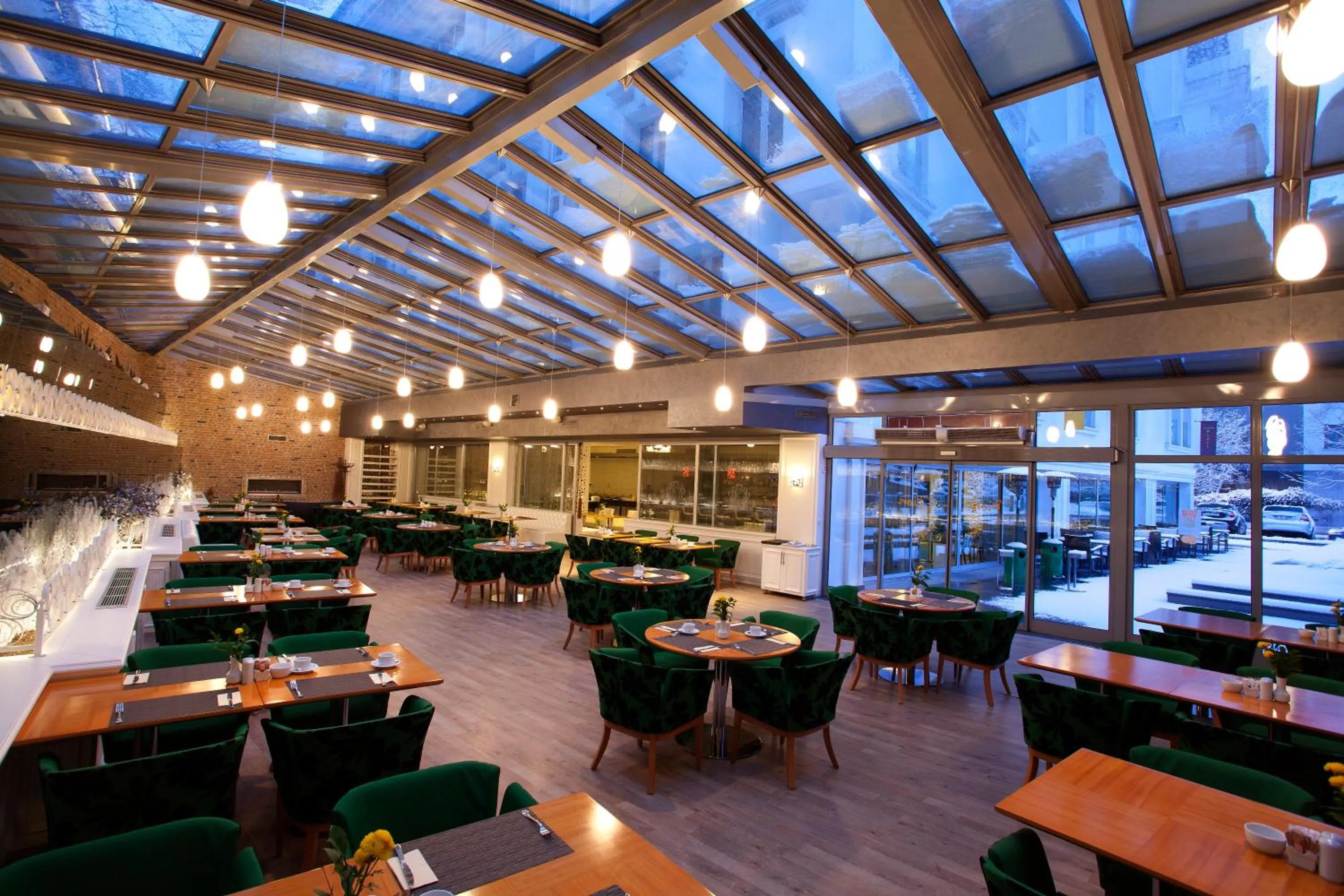 Restaurant/places to eat in Limak Ambassadore Hotel Ankara