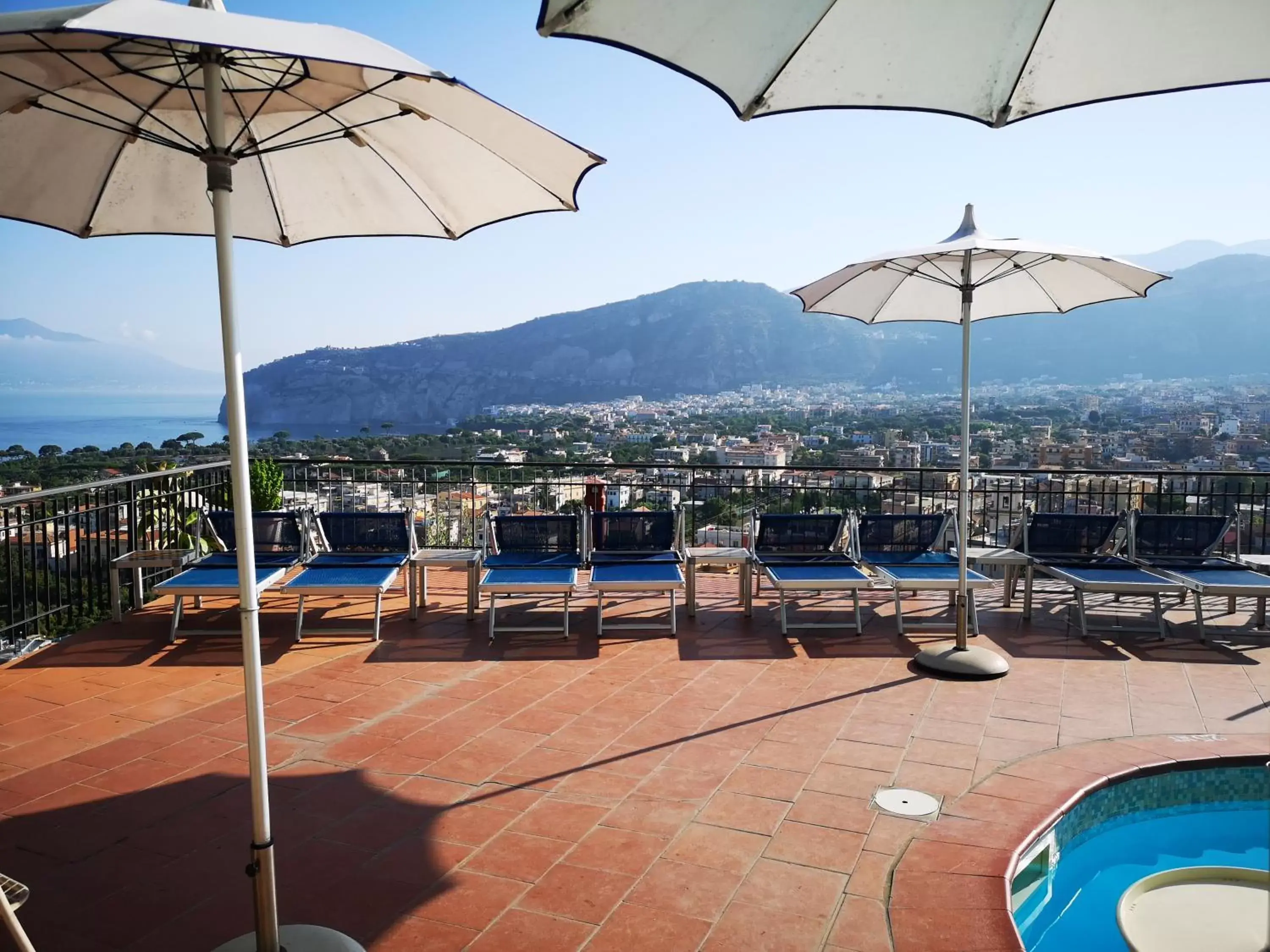 Swimming pool in Hotel Cristina