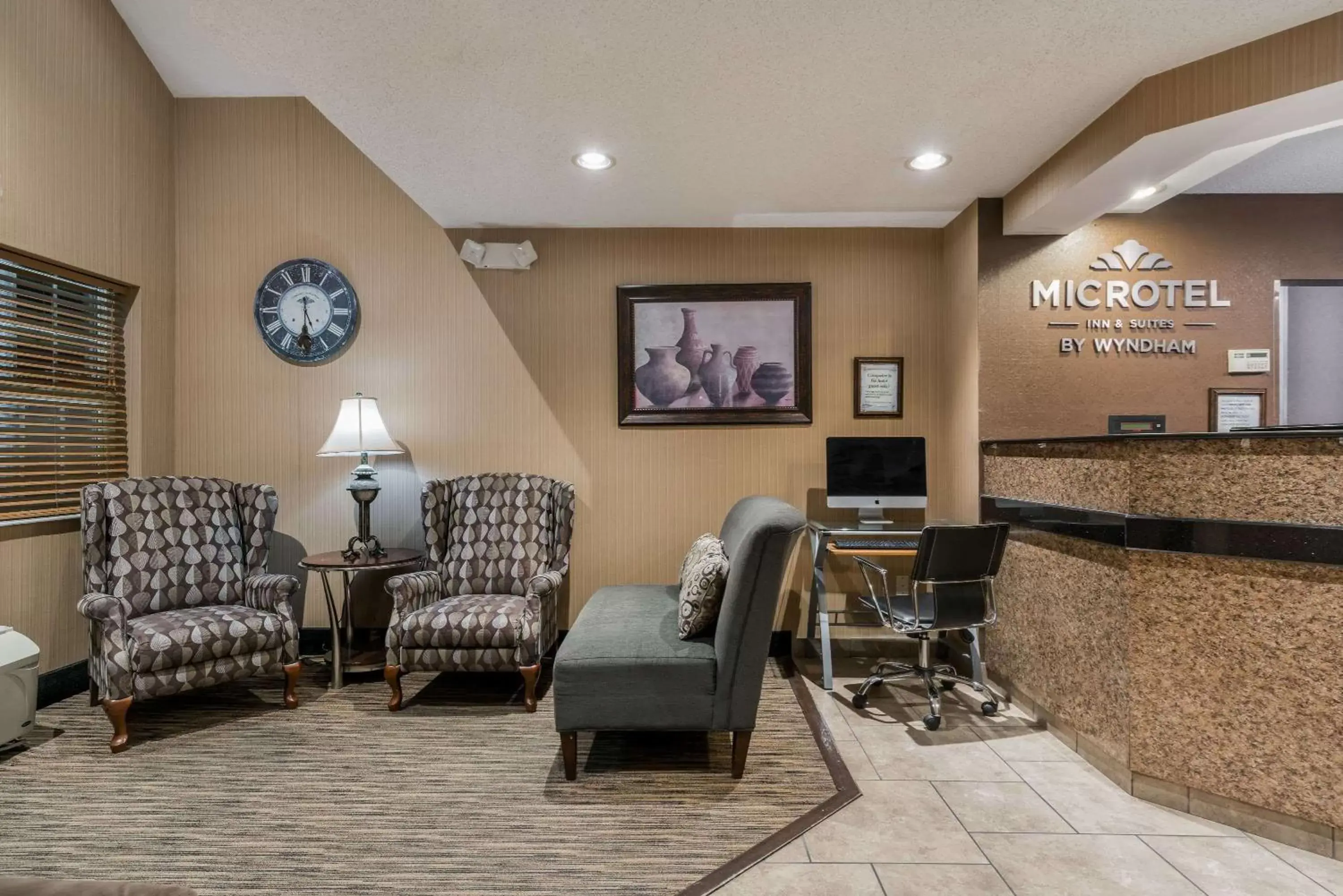 Lobby or reception in Microtel Inn & Suites by Wyndham Rochester North Mayo Clinic Lobby or reception in Microtel Inn & Suites by Wyndham Rochester North Mayo Clinic