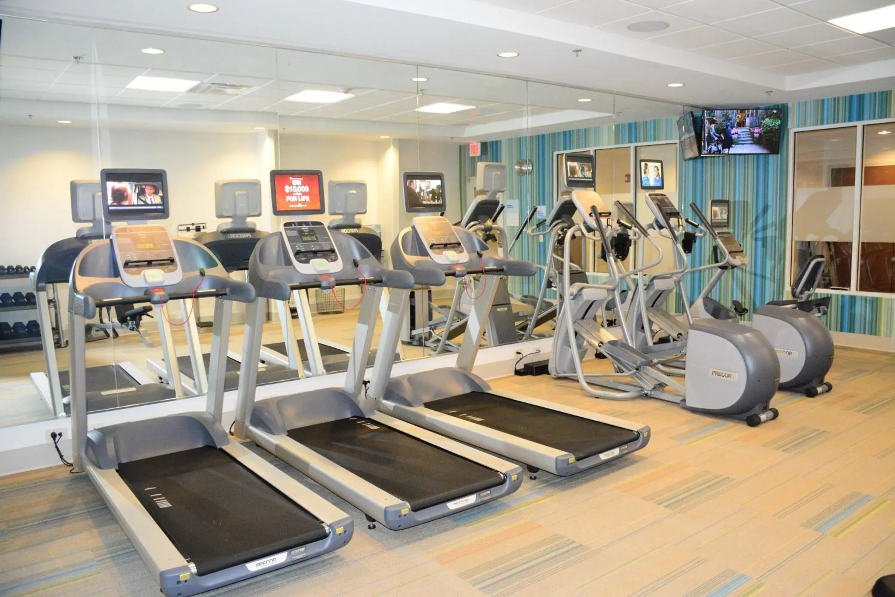 Fitness centre/facilities, Fitness Center/Facilities in Holiday Inn Express & Suites Lexington Park California, an IHG Hotel