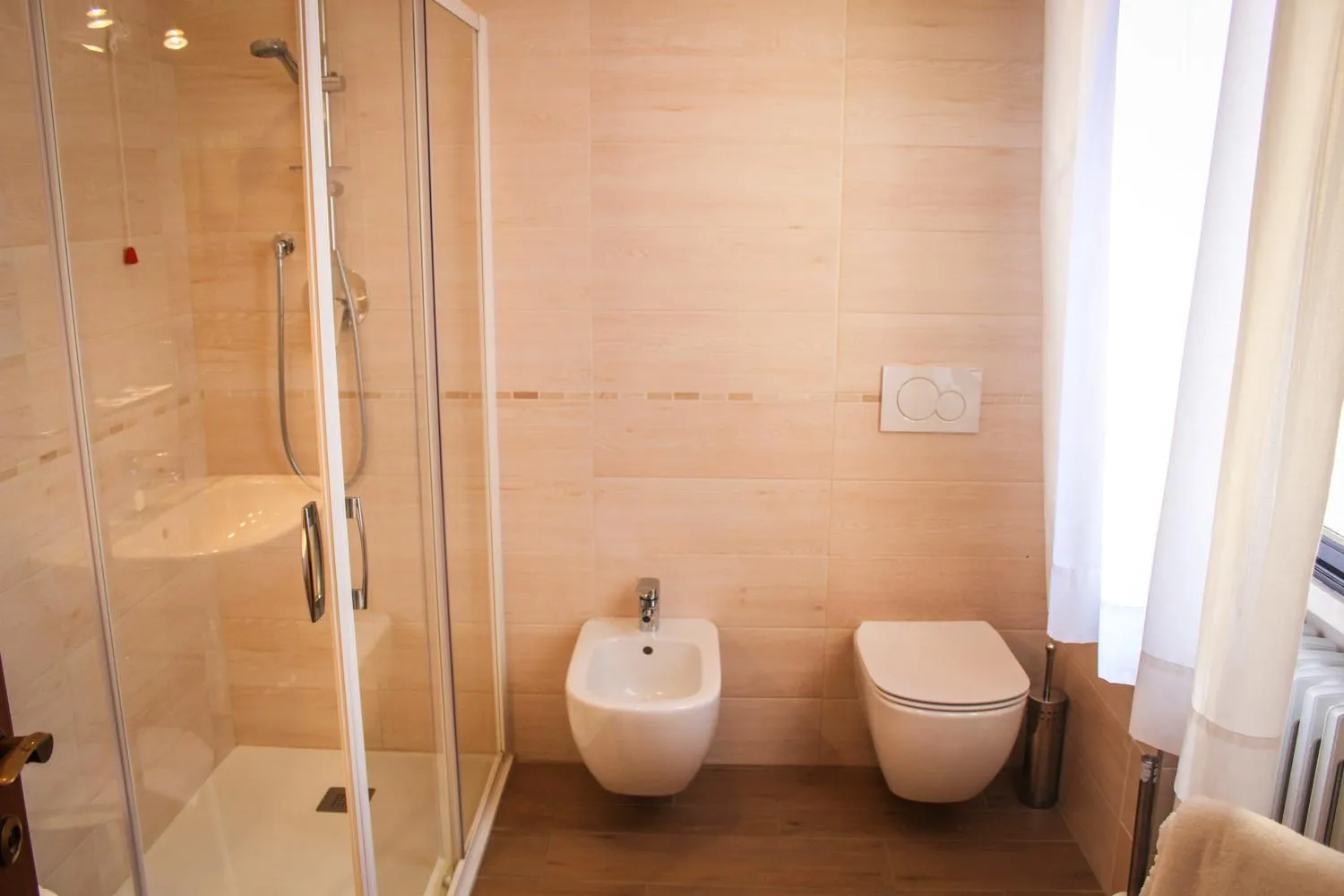 Shower in Hotel Centrale