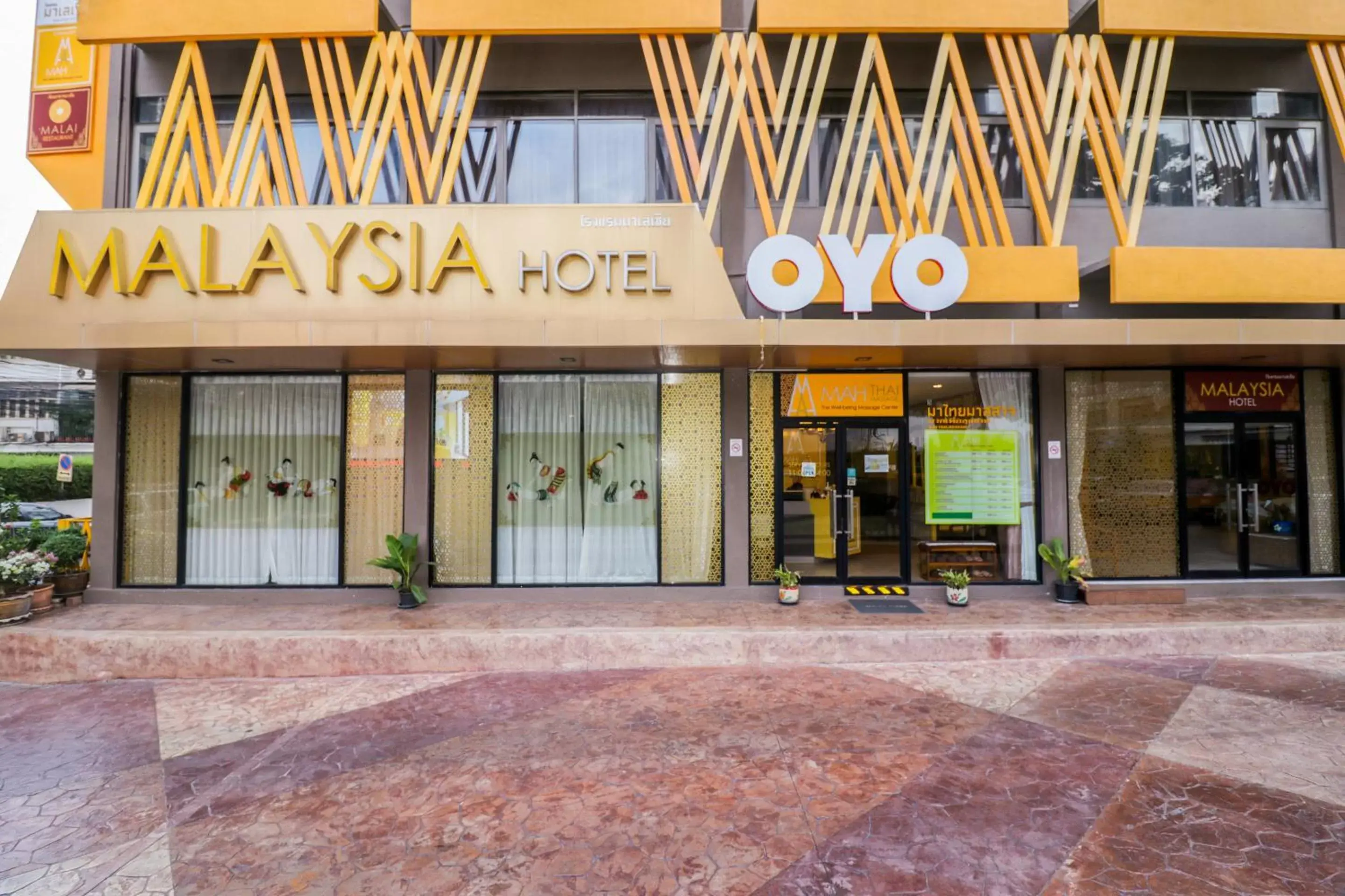 Facade/entrance in Malaysia Hotel Bangkok