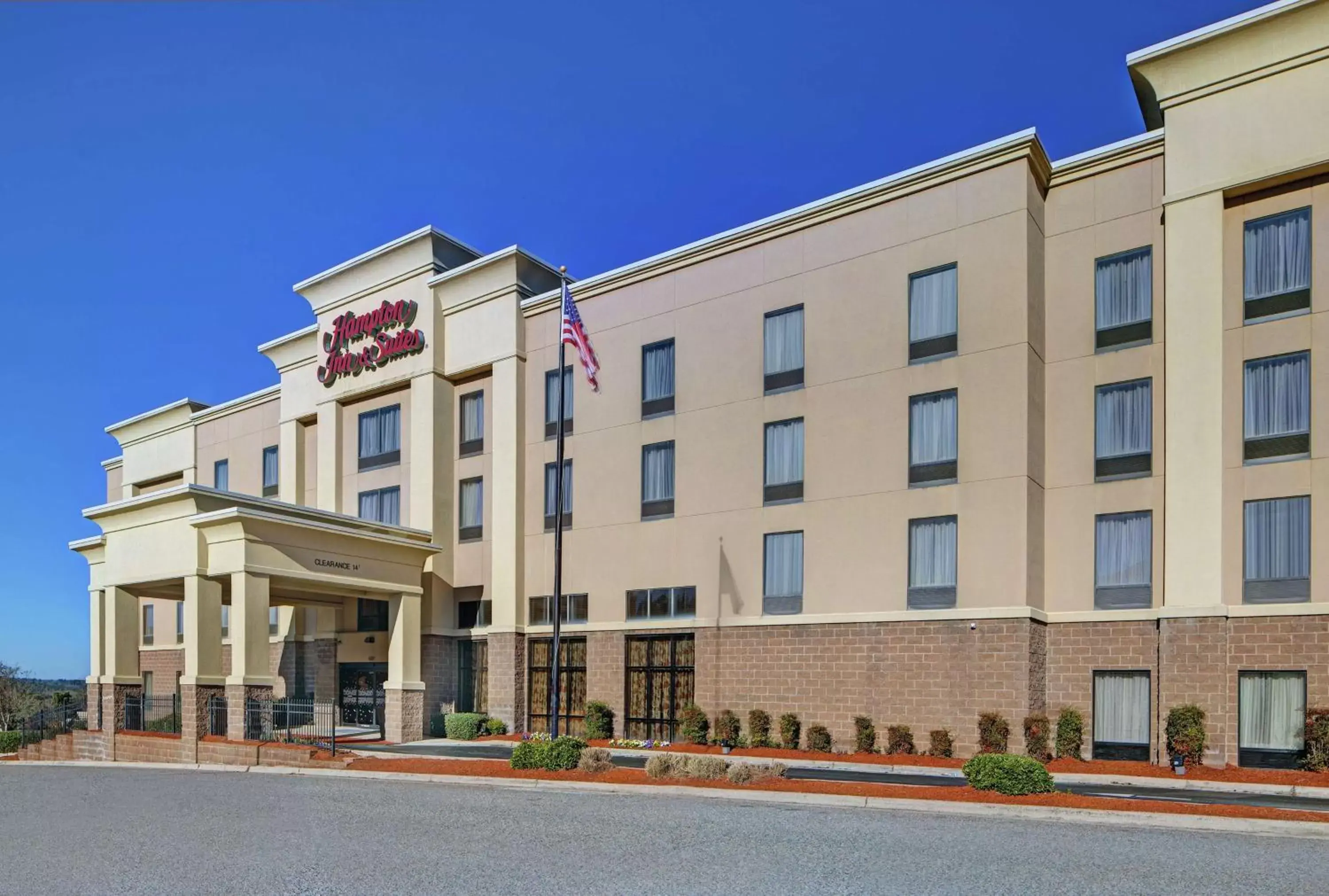 Property building in Hampton Inn & Suites Augusta West Property building in Hampton Inn & Suites Augusta West