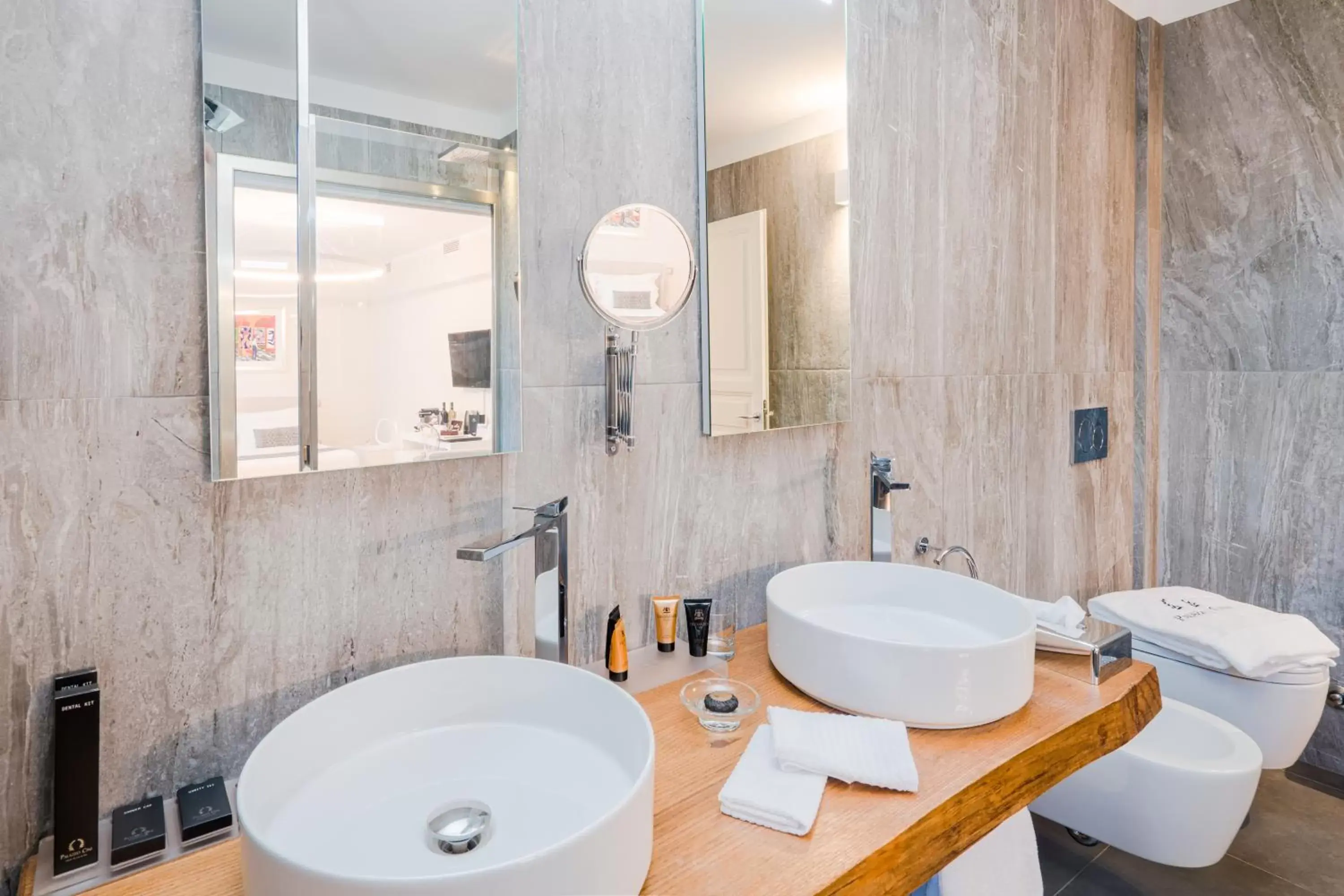 Shower, Bathroom in Palazzo Cini Luxury Rooms in Pisa