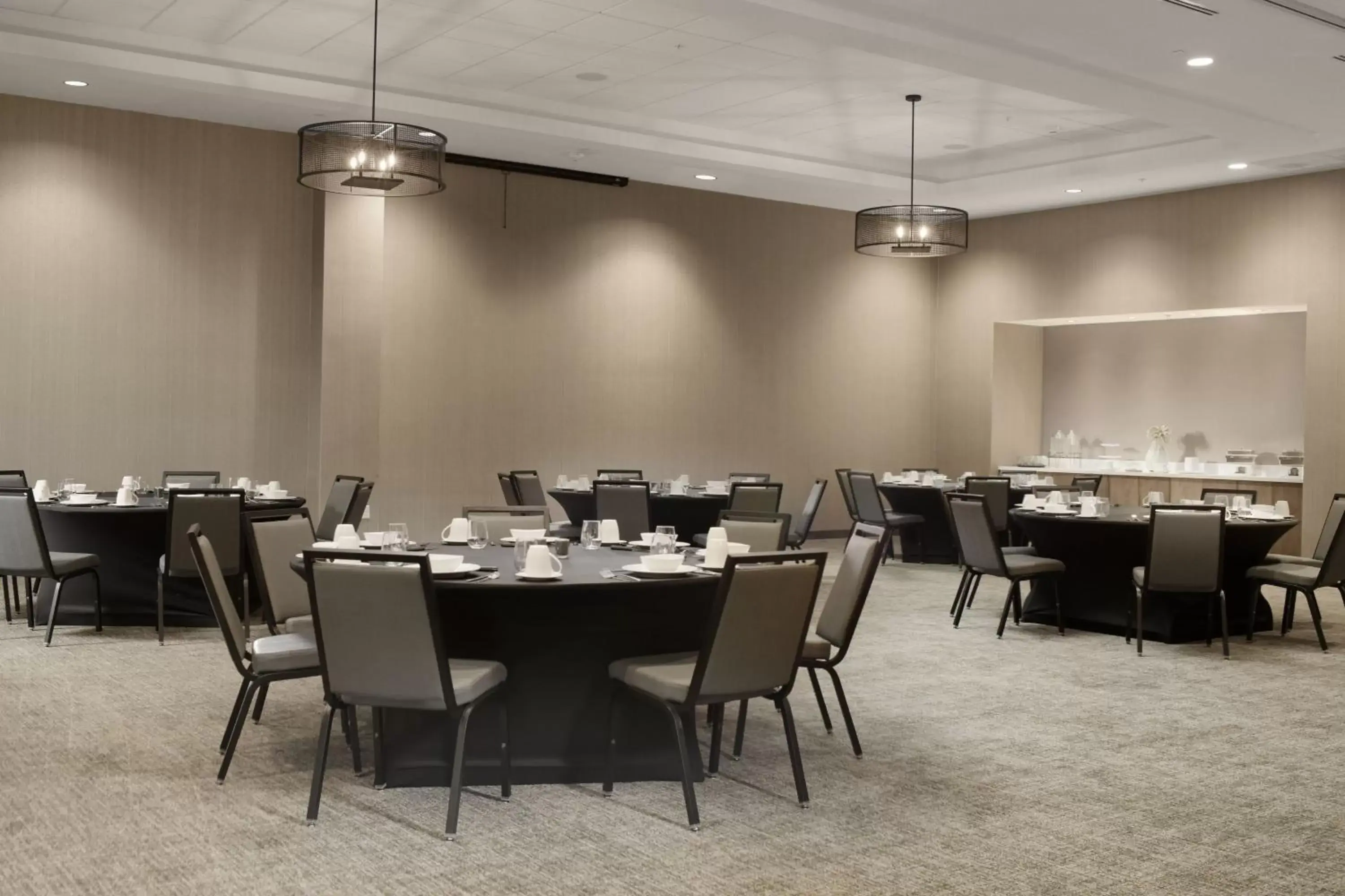 Meeting/conference room, Restaurant/Places to Eat in SpringHill Suites by Marriott Lindale