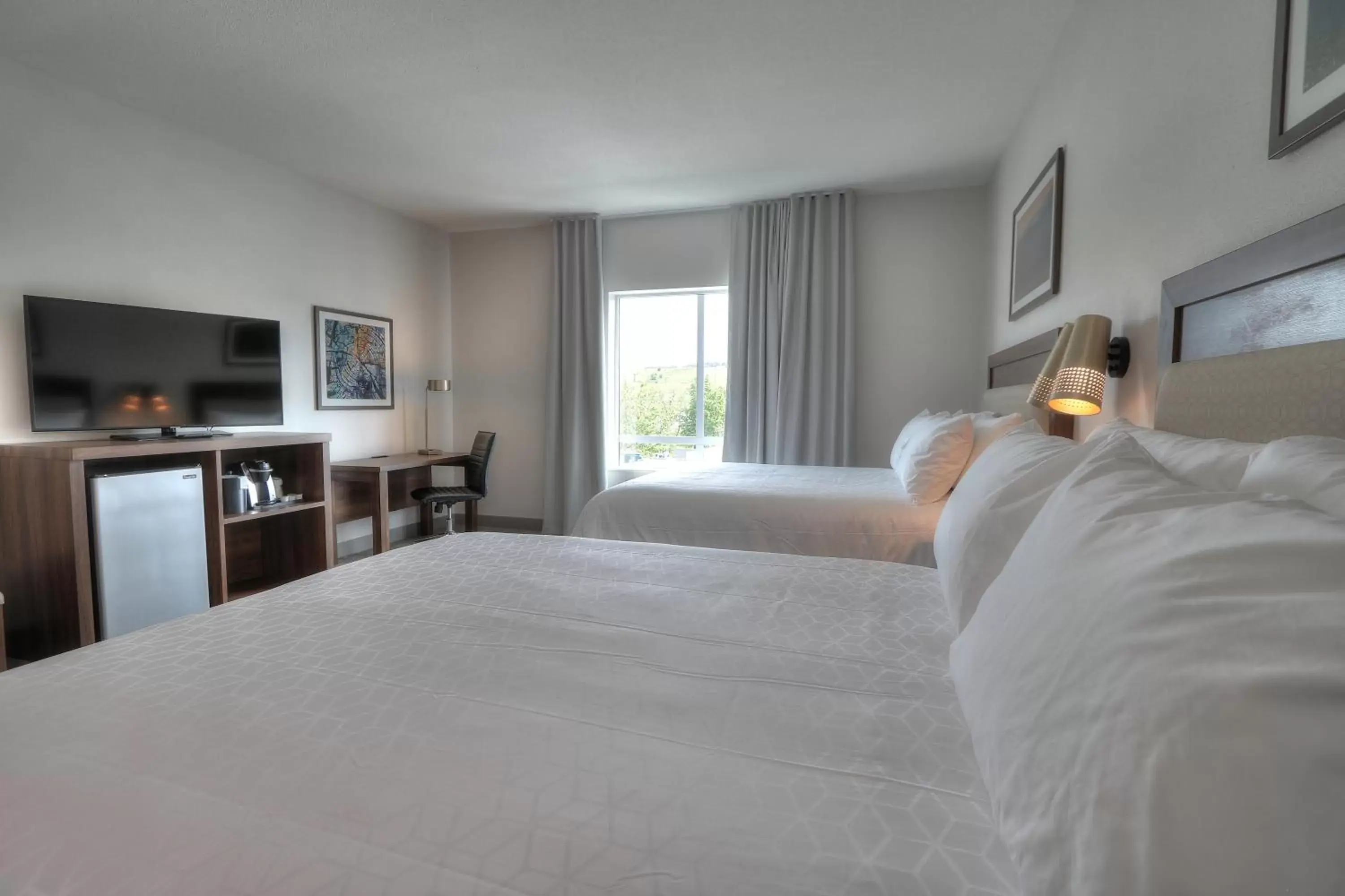 Bedroom, Bed in Holiday Inn & Suites Pigeon Forge Convention Center by IHG Bedroom, Bed in Holiday Inn & Suites Pigeon Forge Convention Center by IHG