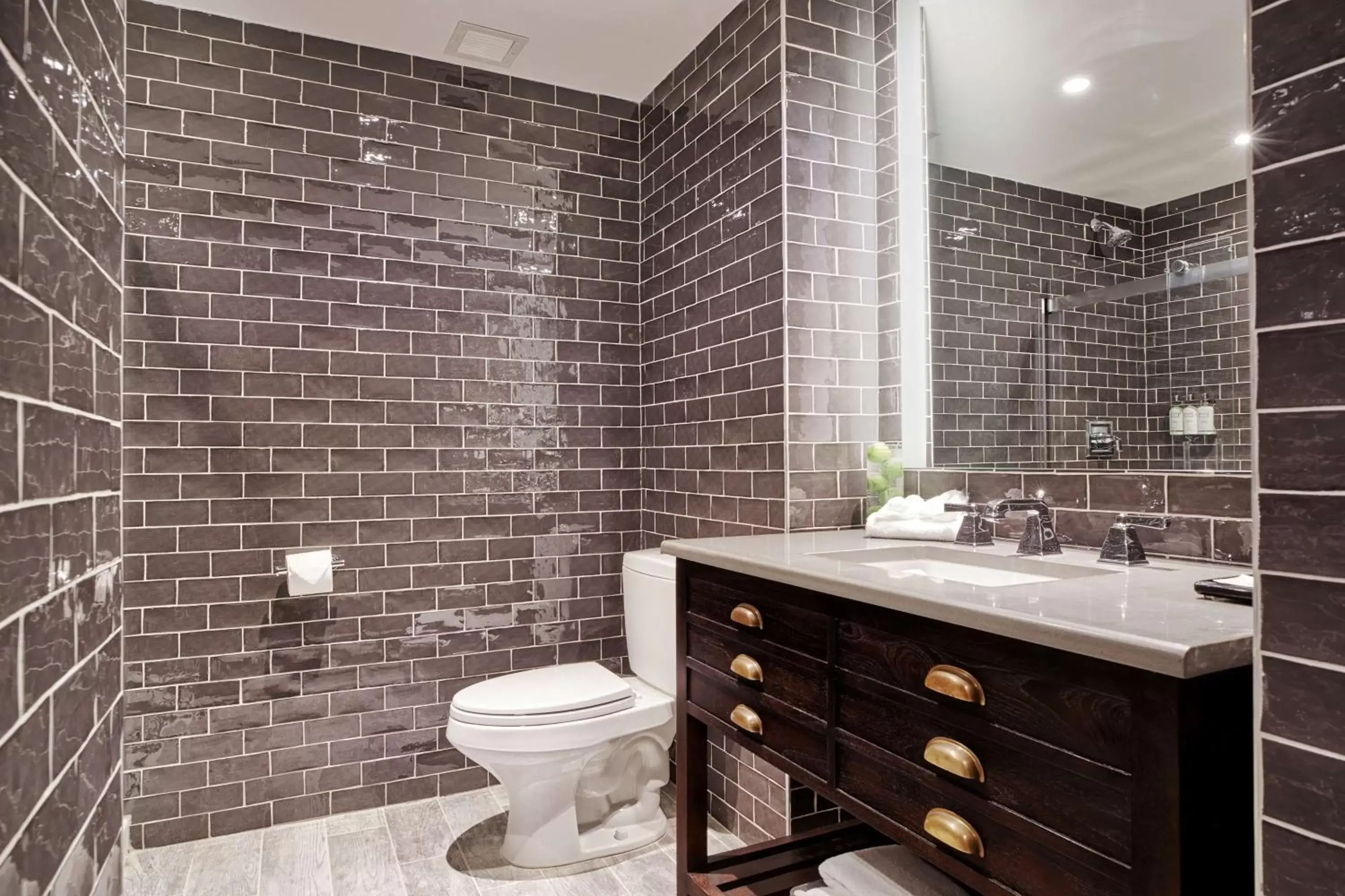 Photo of the whole room, Bathroom in Ravel Hotel Trademark Collection by Wyndham