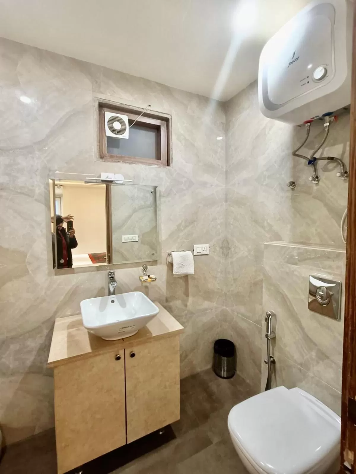 Bathroom in Hotel Tripple Tree - Karol Bagh