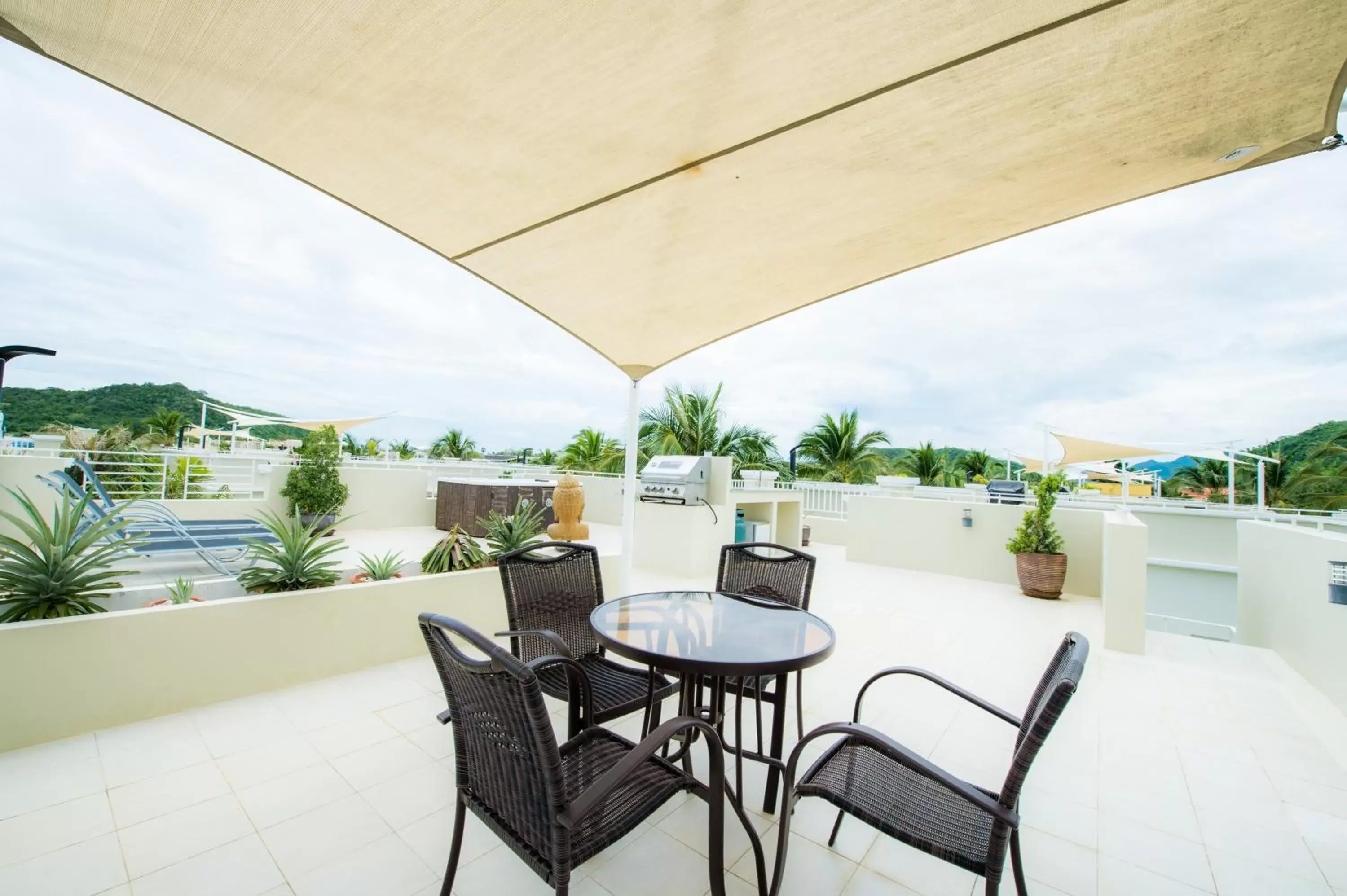 Balcony/Terrace in Oriental Beach Pearl Resort