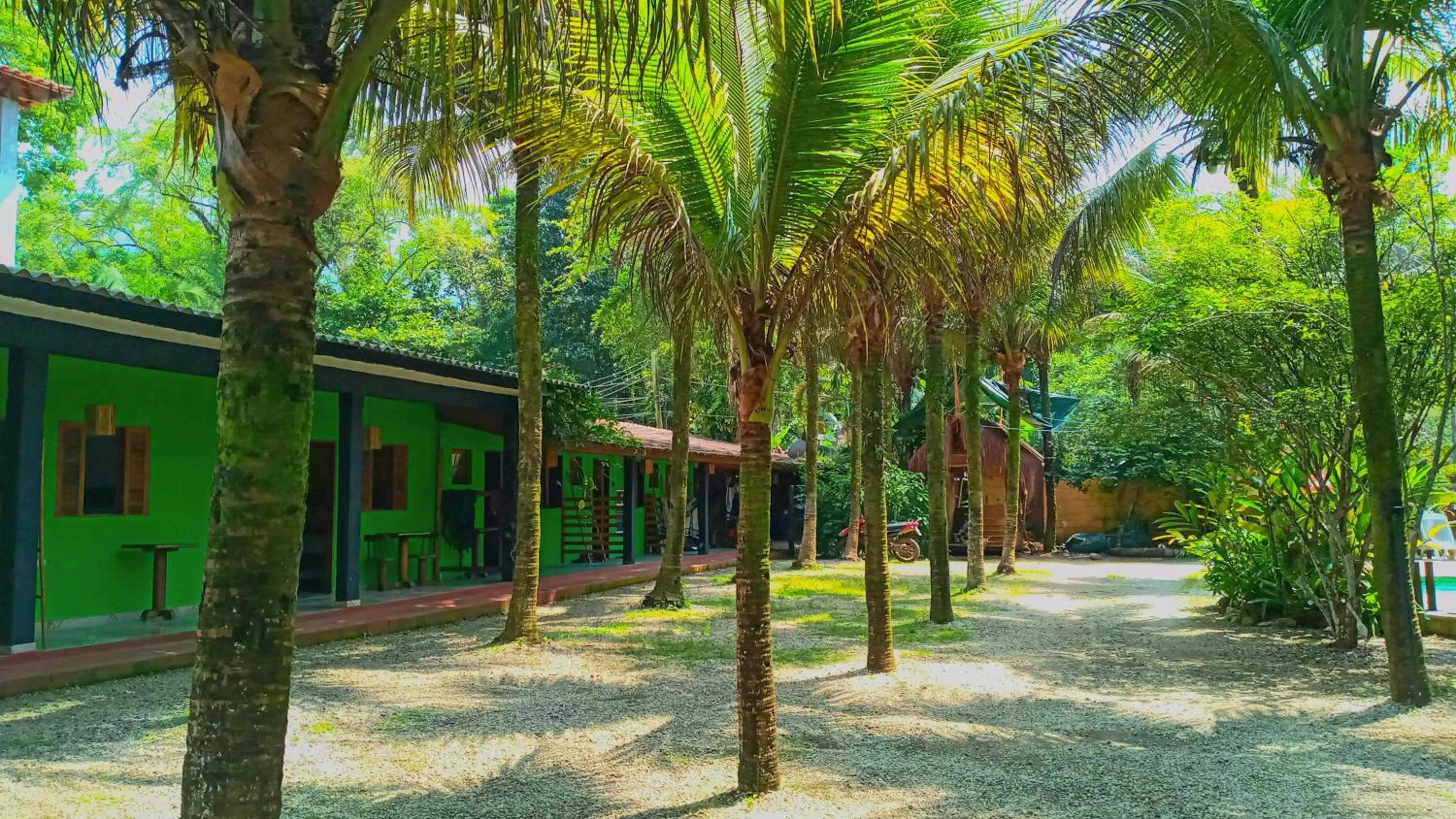 Property building in Pousada e Hostel Marthi