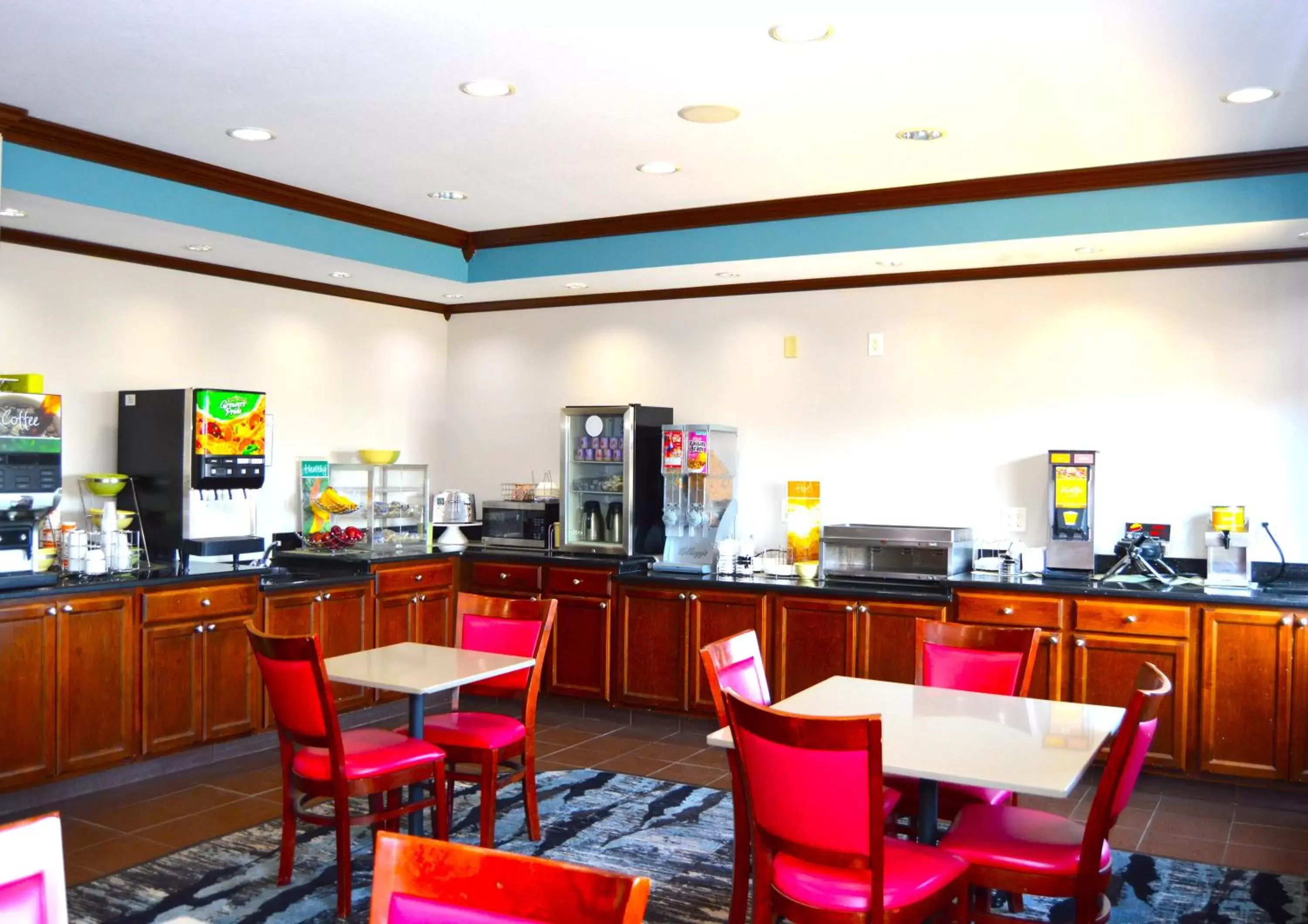 Breakfast, Restaurant/Places to Eat in Quality Inn - Coralville