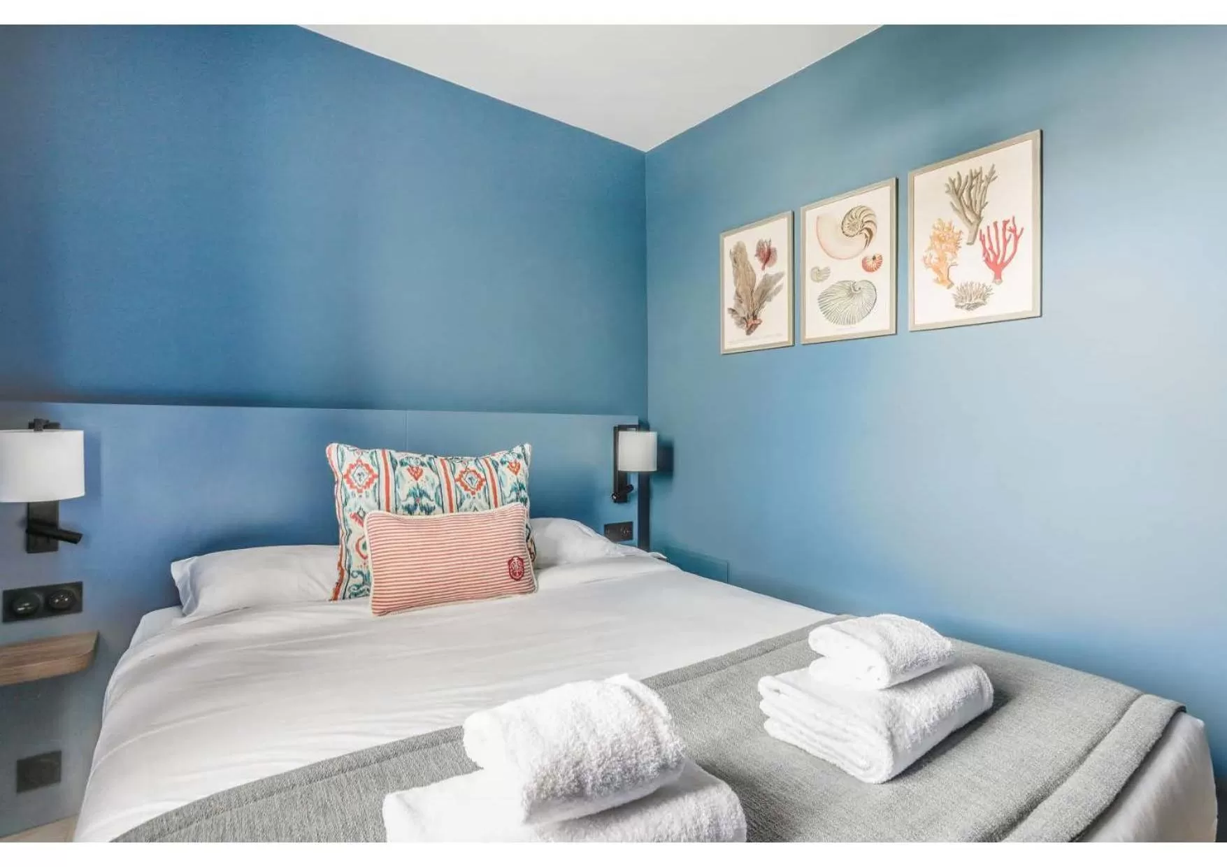 Bed in Hôtel Restaurant Le Cap