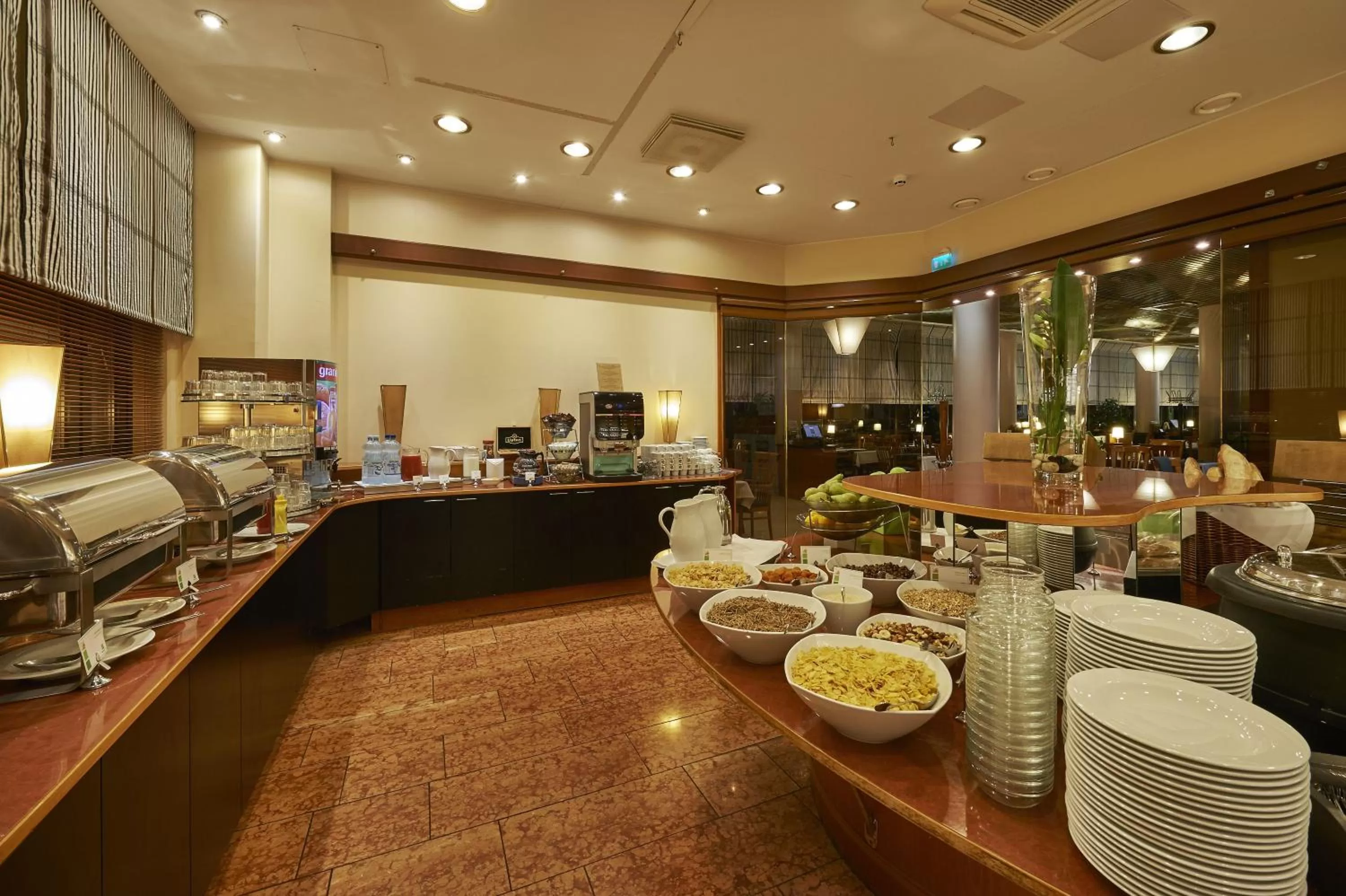 Breakfast in Holiday Inn Helsinki-Vantaa Airport by IHG