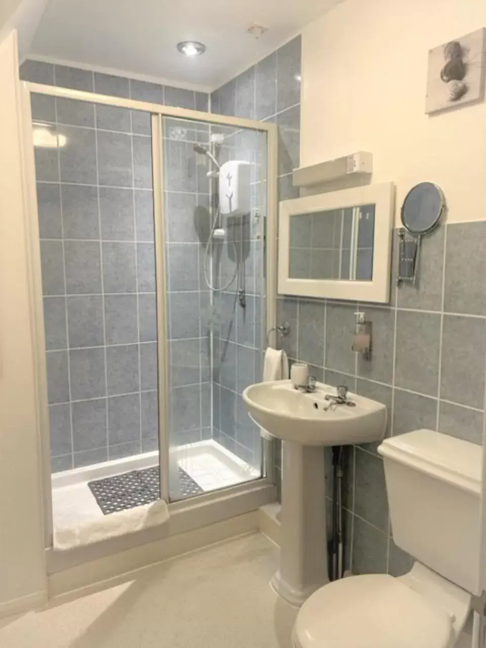 Shower, Bathroom in The Royal Norfolk Hotel