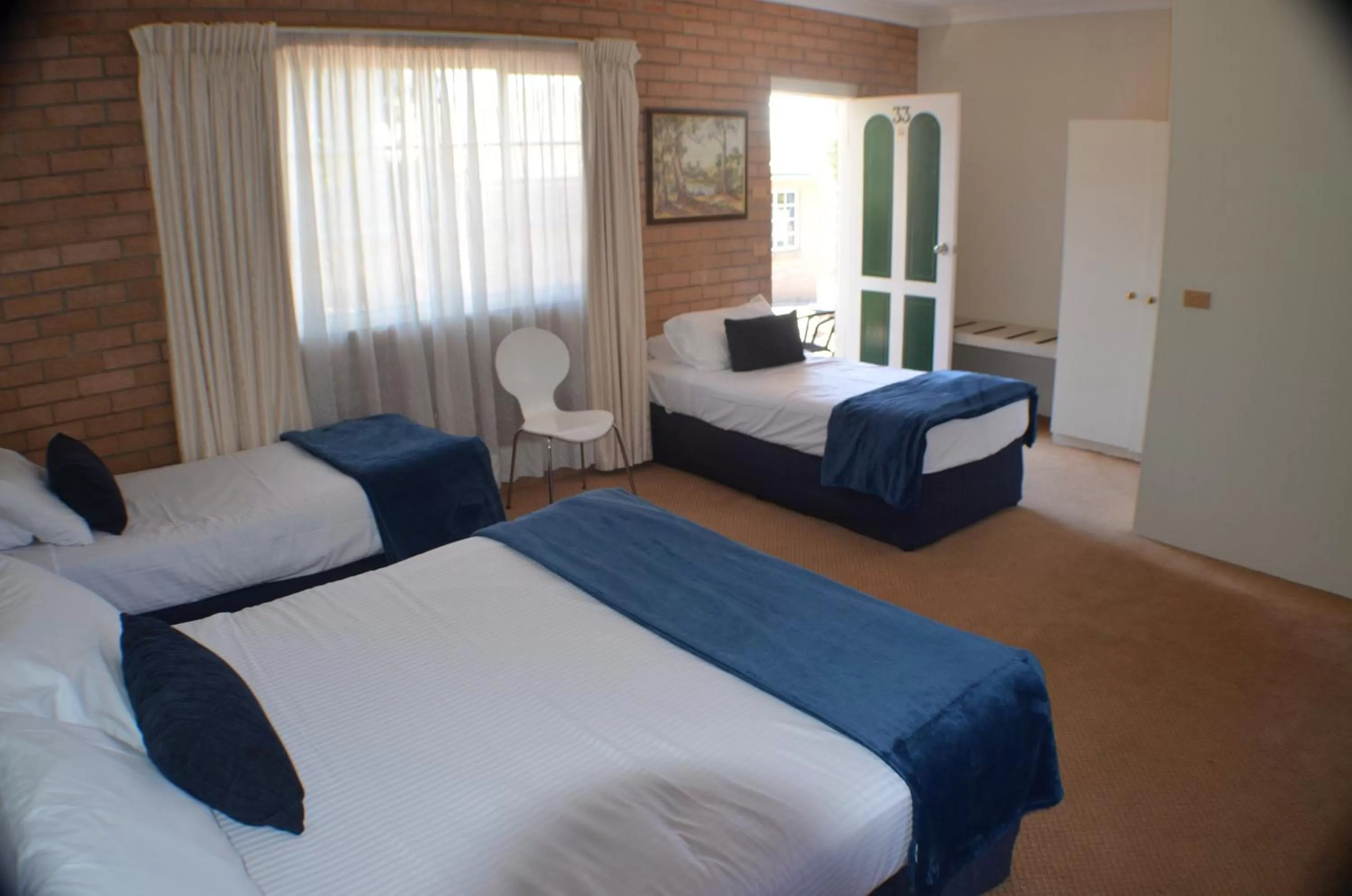 Family Suite in Deer Park Motor Inn Armidale