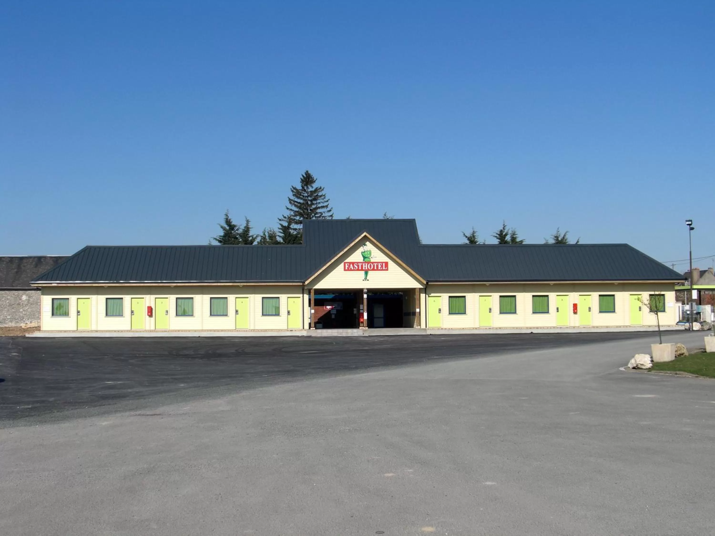 Facade/entrance in Fasthotel Orléans Nord Artenay