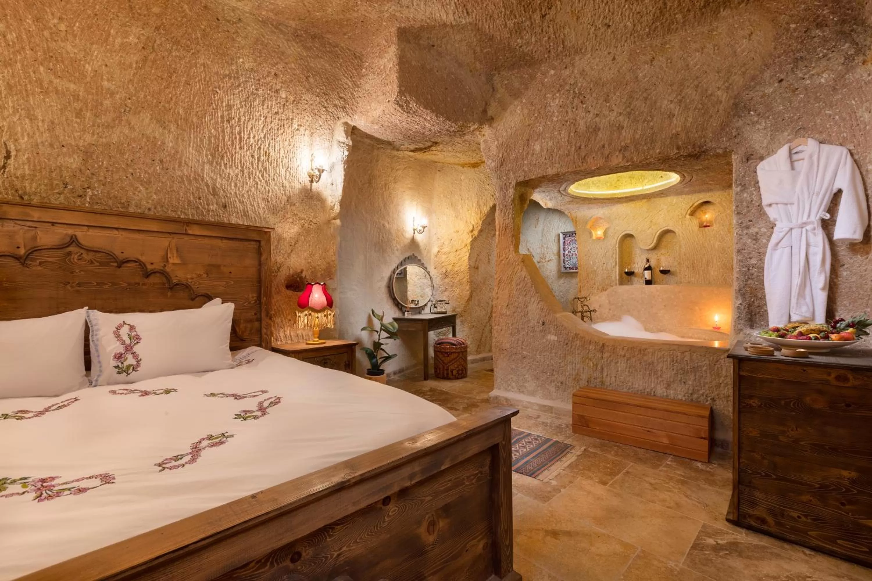 Massage, Bed in Kayata Cave Suites Special Class
