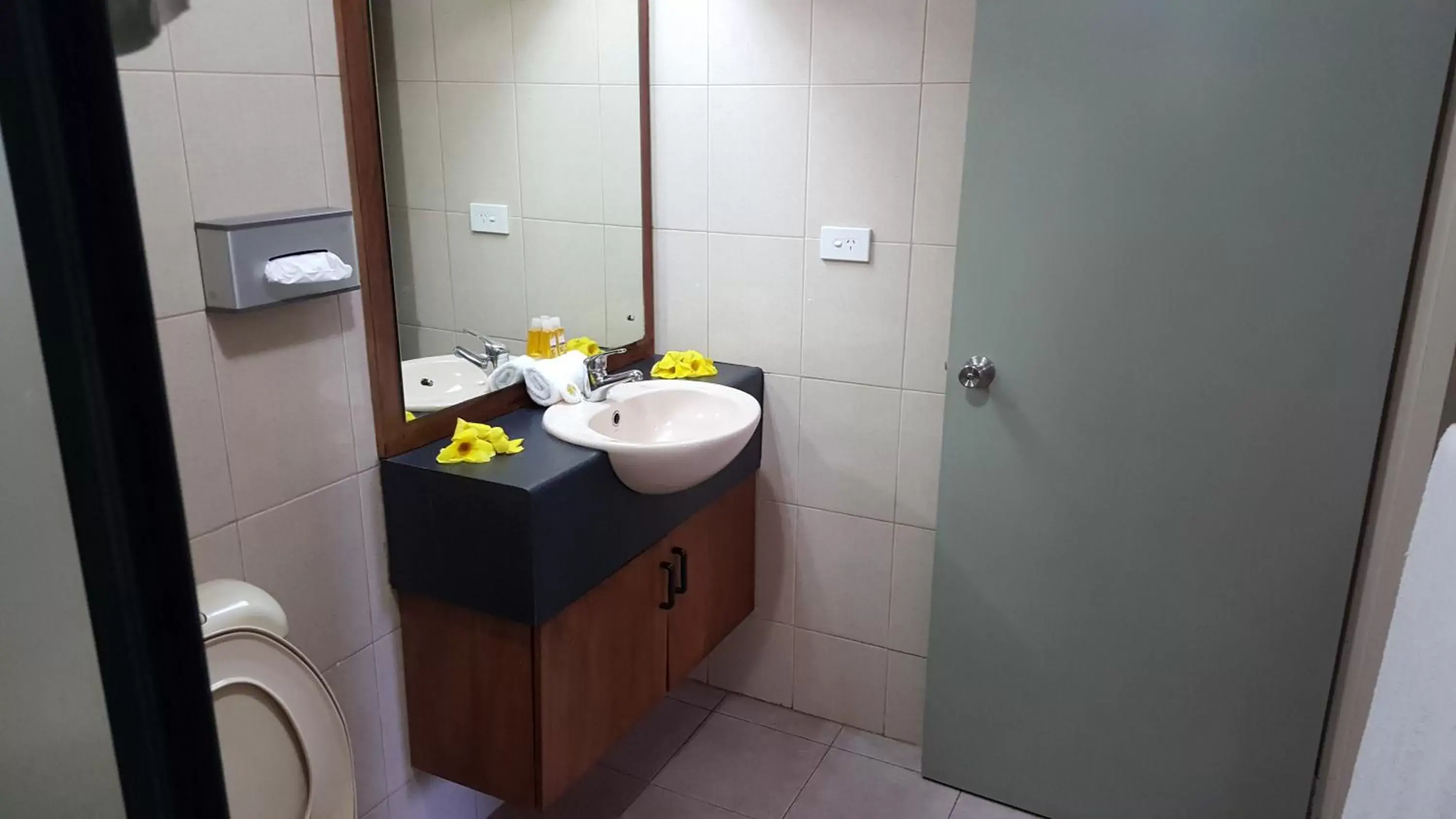 Bathroom in Hexagon International Hotel, Villas & Spa