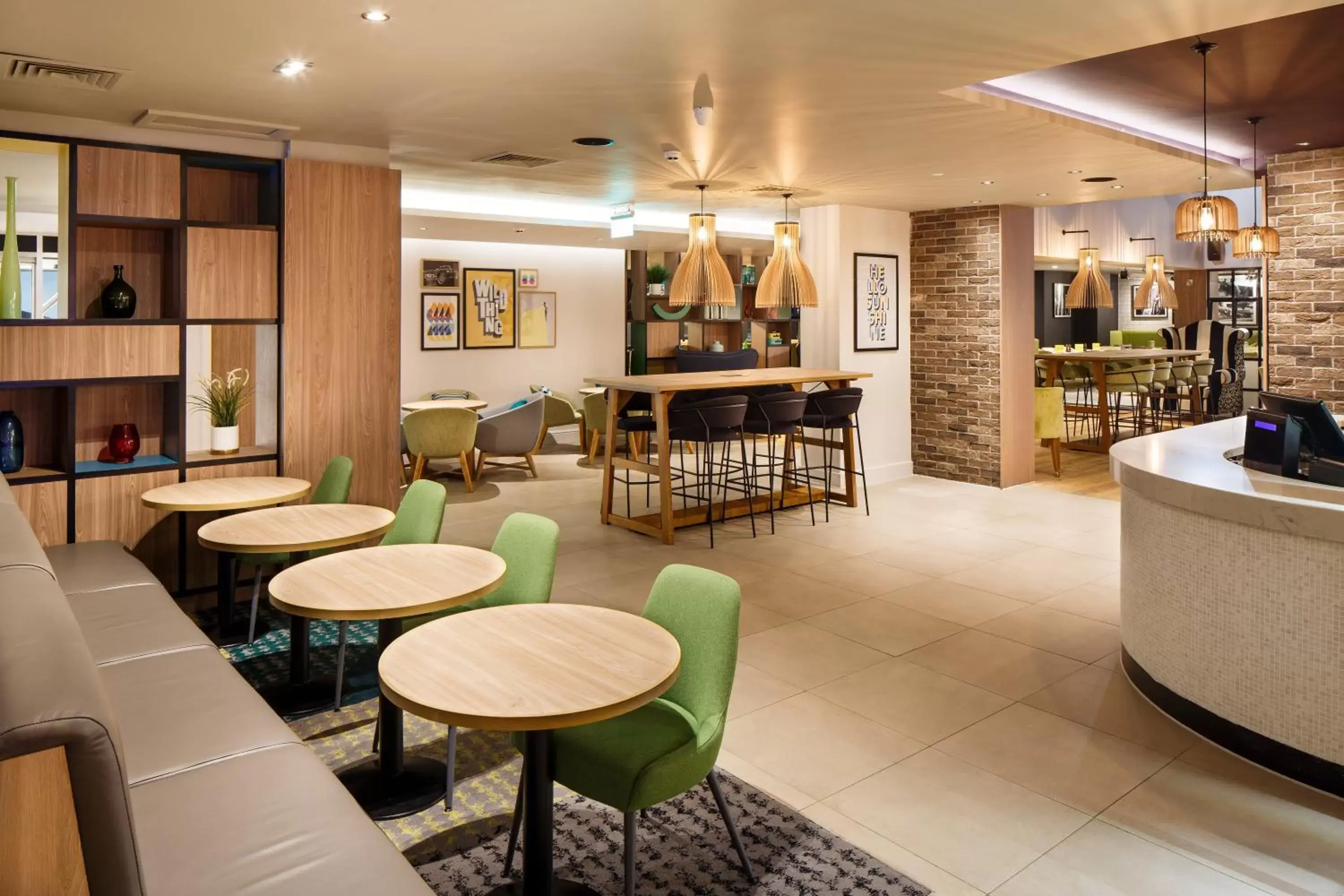 Property building, Lounge/Bar in Holiday Inn Brentwood, an IHG Hotel
