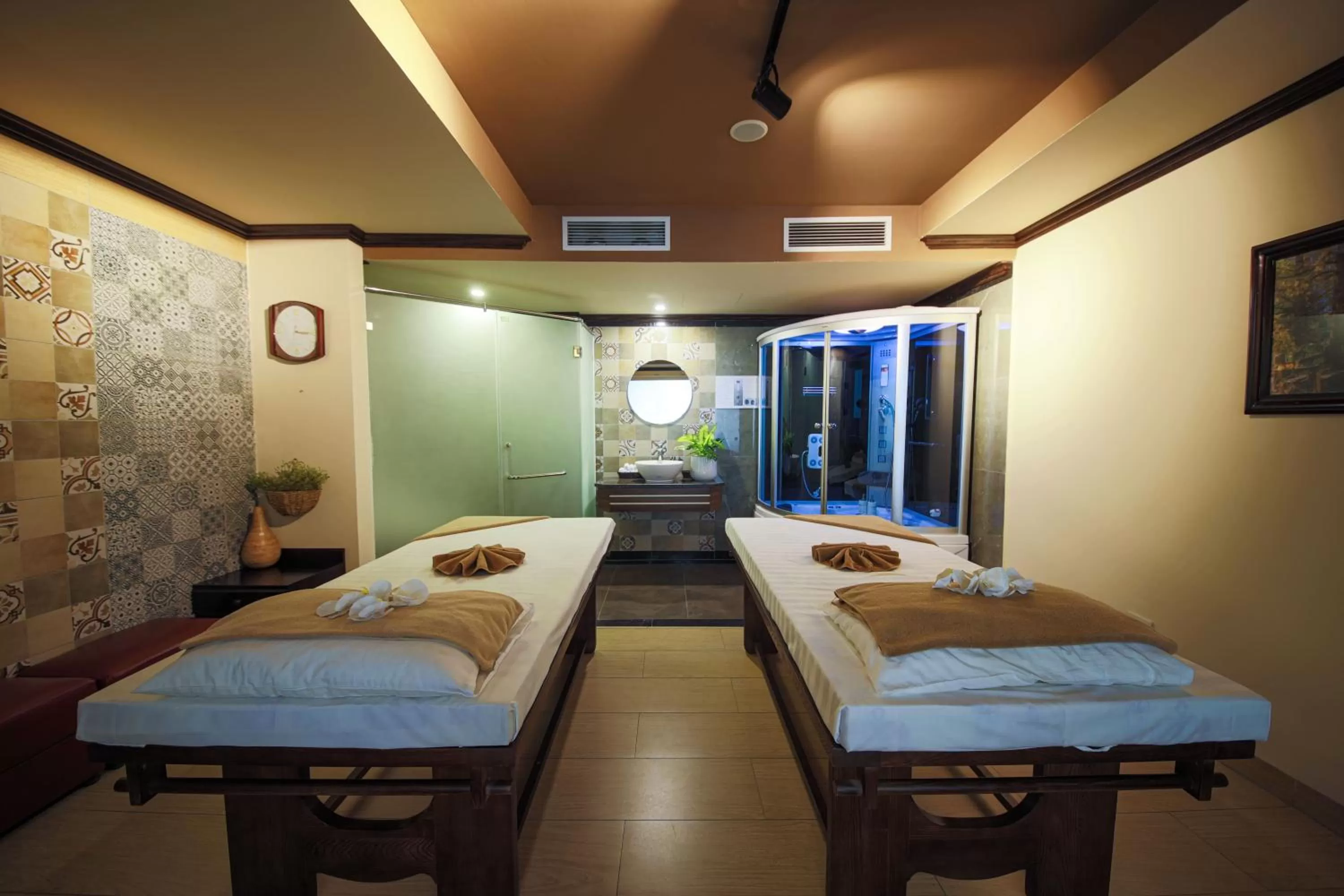 Spa and wellness centre/facilities, Bed in Ninh Binh Legend Hotel