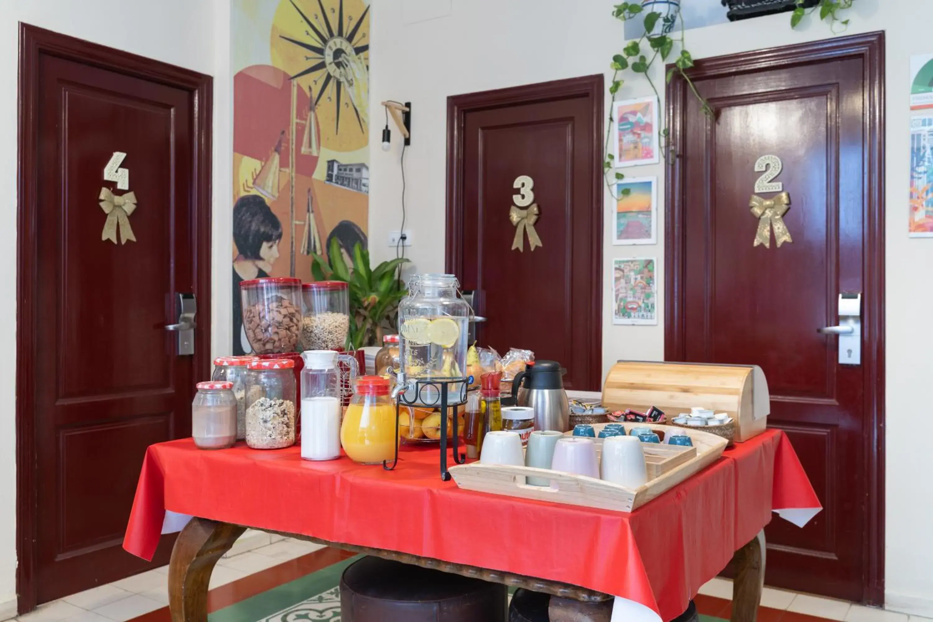 Breakfast, Restaurant/Places to Eat in Home Youth Hostel by Feetup Hostels