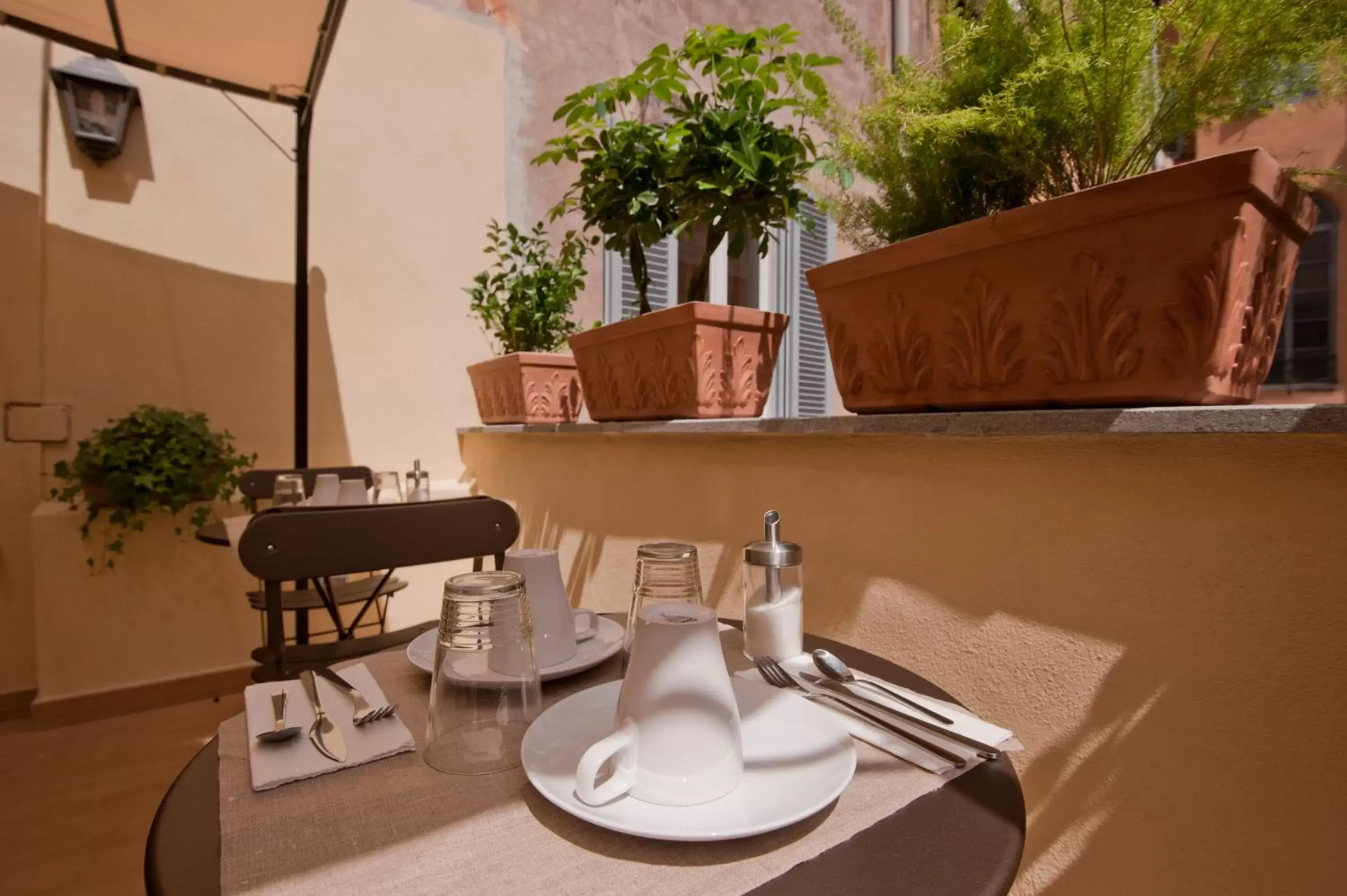 Balcony/Terrace, Restaurant/Places to Eat in Little Queen Suite