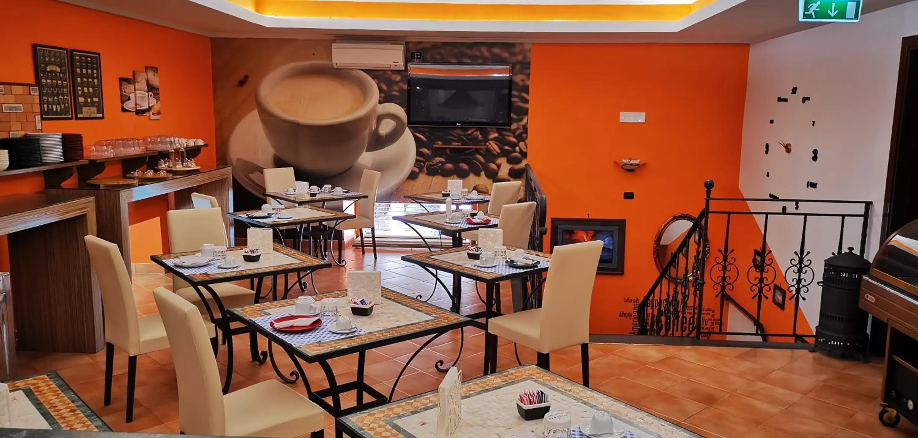 Breakfast, Restaurant/Places to Eat in Hotel Neapolis