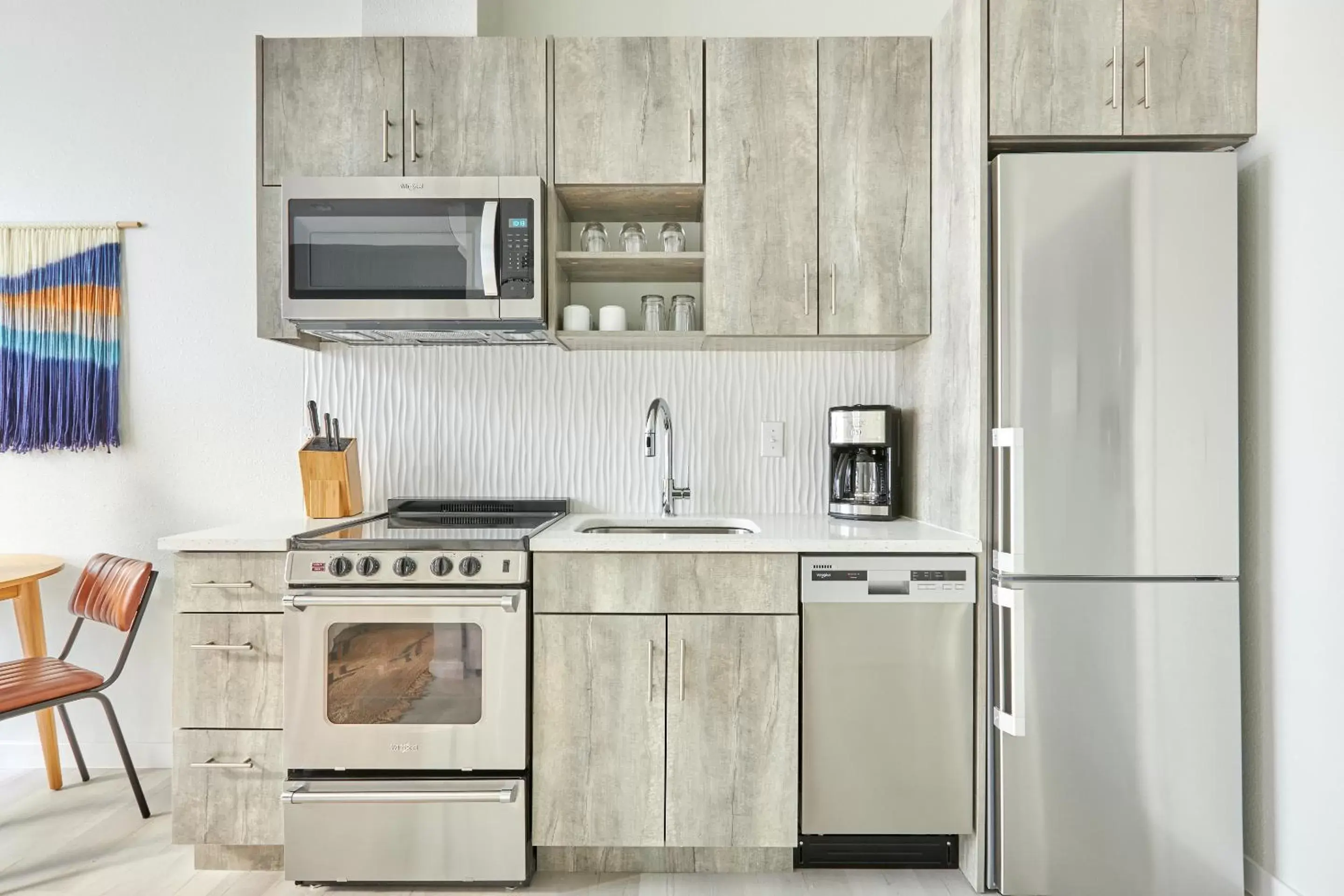 Living room, Kitchen/Kitchenette in Sonder Zuni