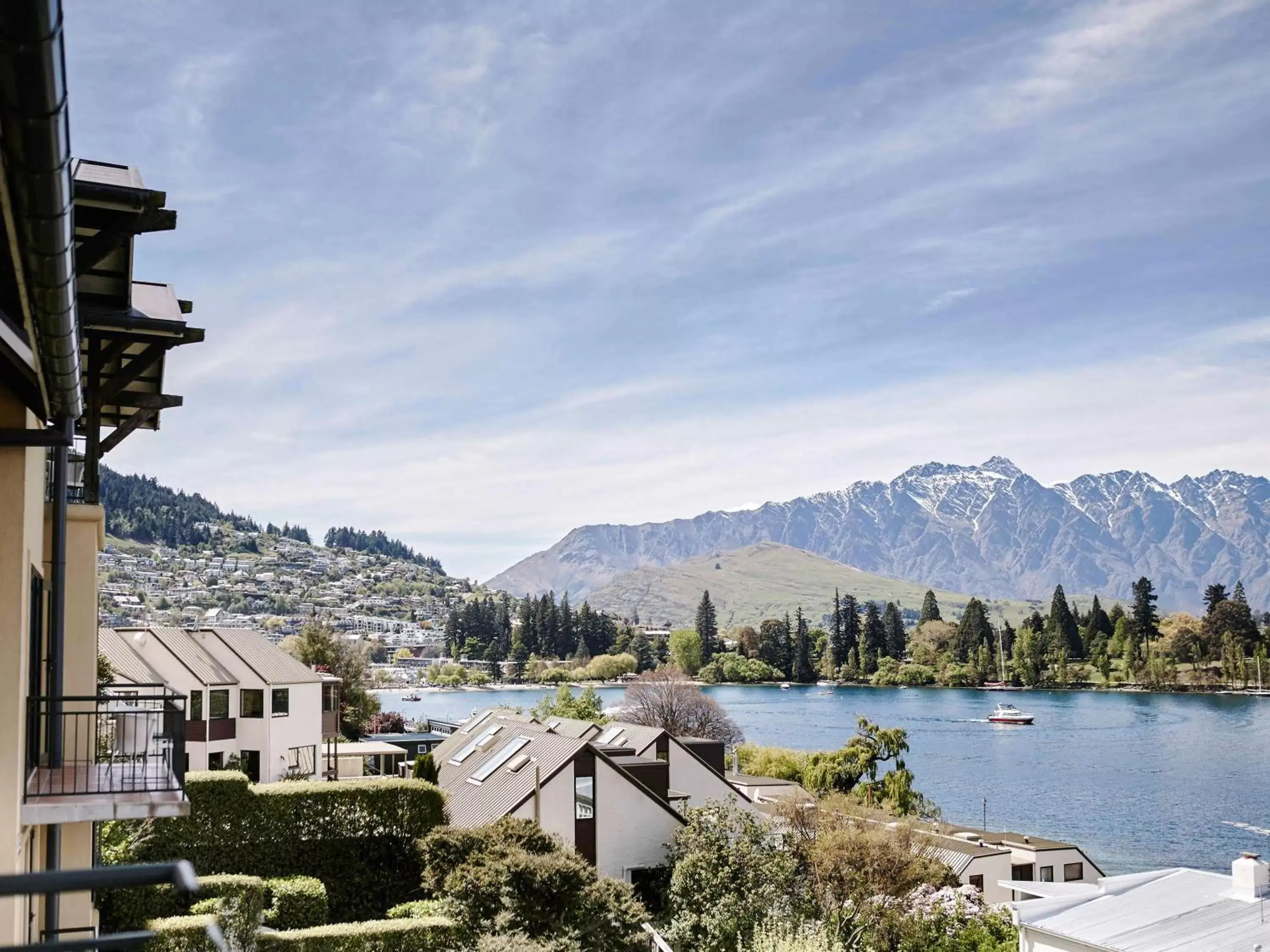 Photo of the whole room, Mountain View in Hotel St Moritz Queenstown - MGallery by Sofitel