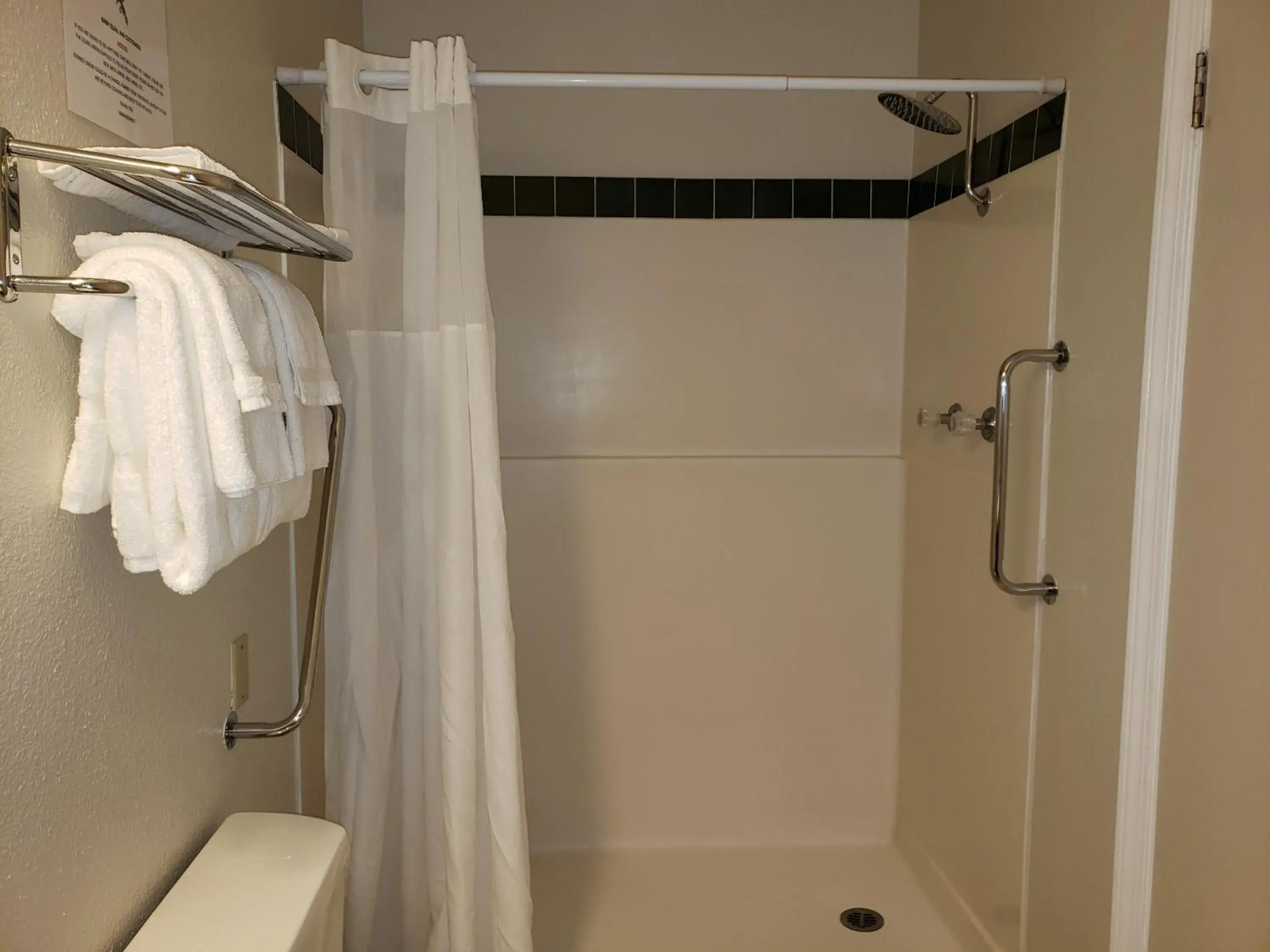 Shower, Bathroom in Baby Quail Inn