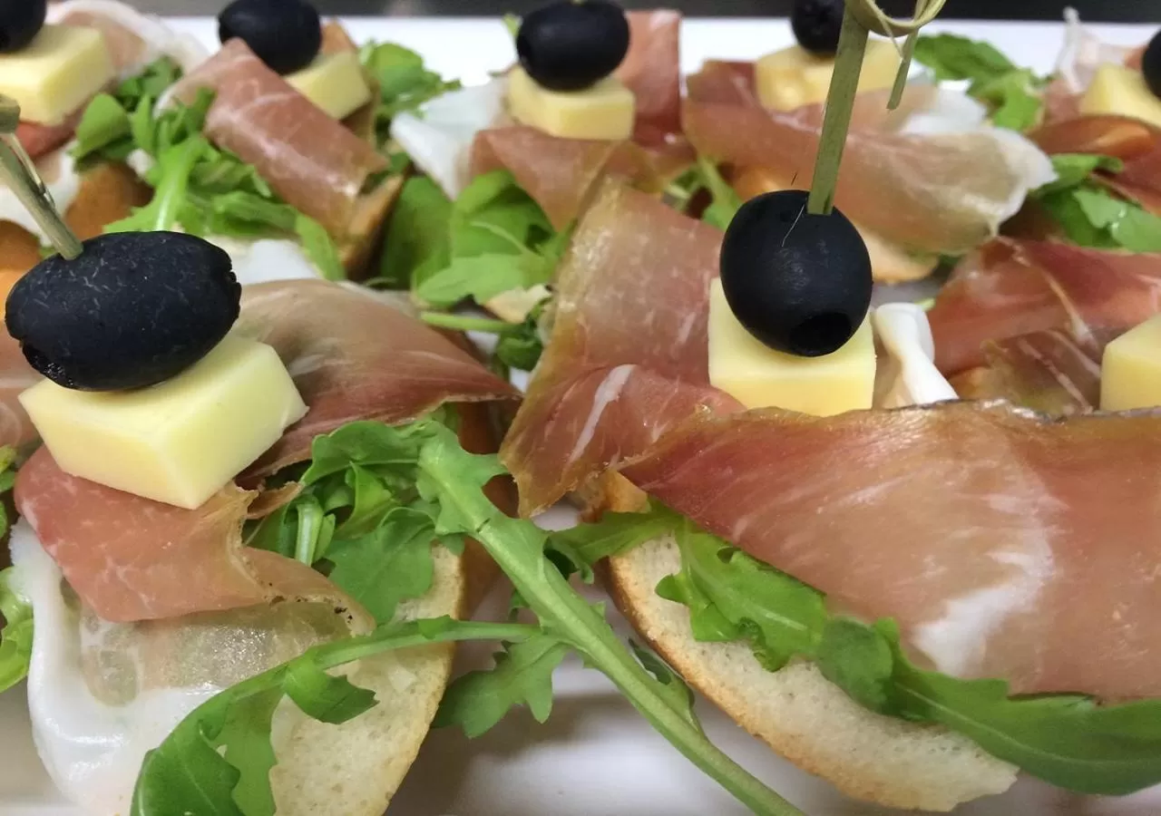 Food and drinks in Urban Ring Hotel