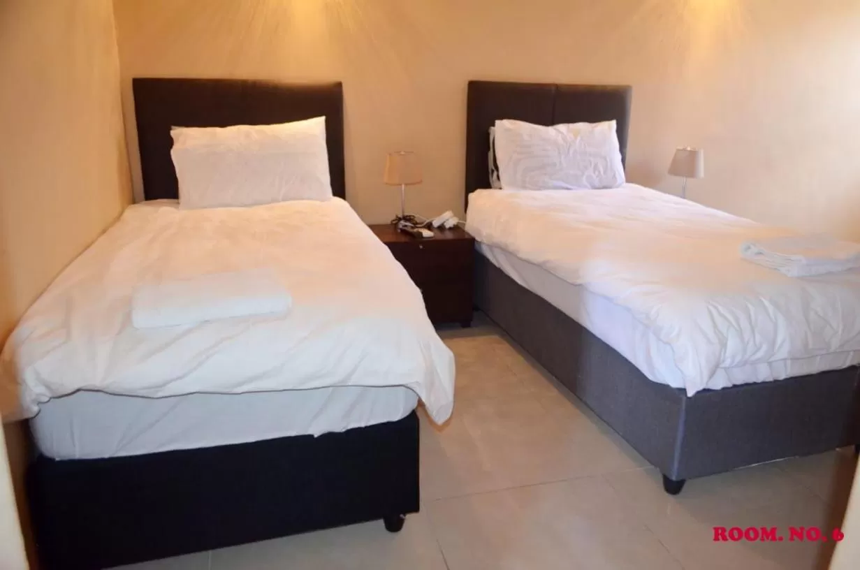 Double Room with Private Bathroom - single occupancy in ST@Y-1-BnB