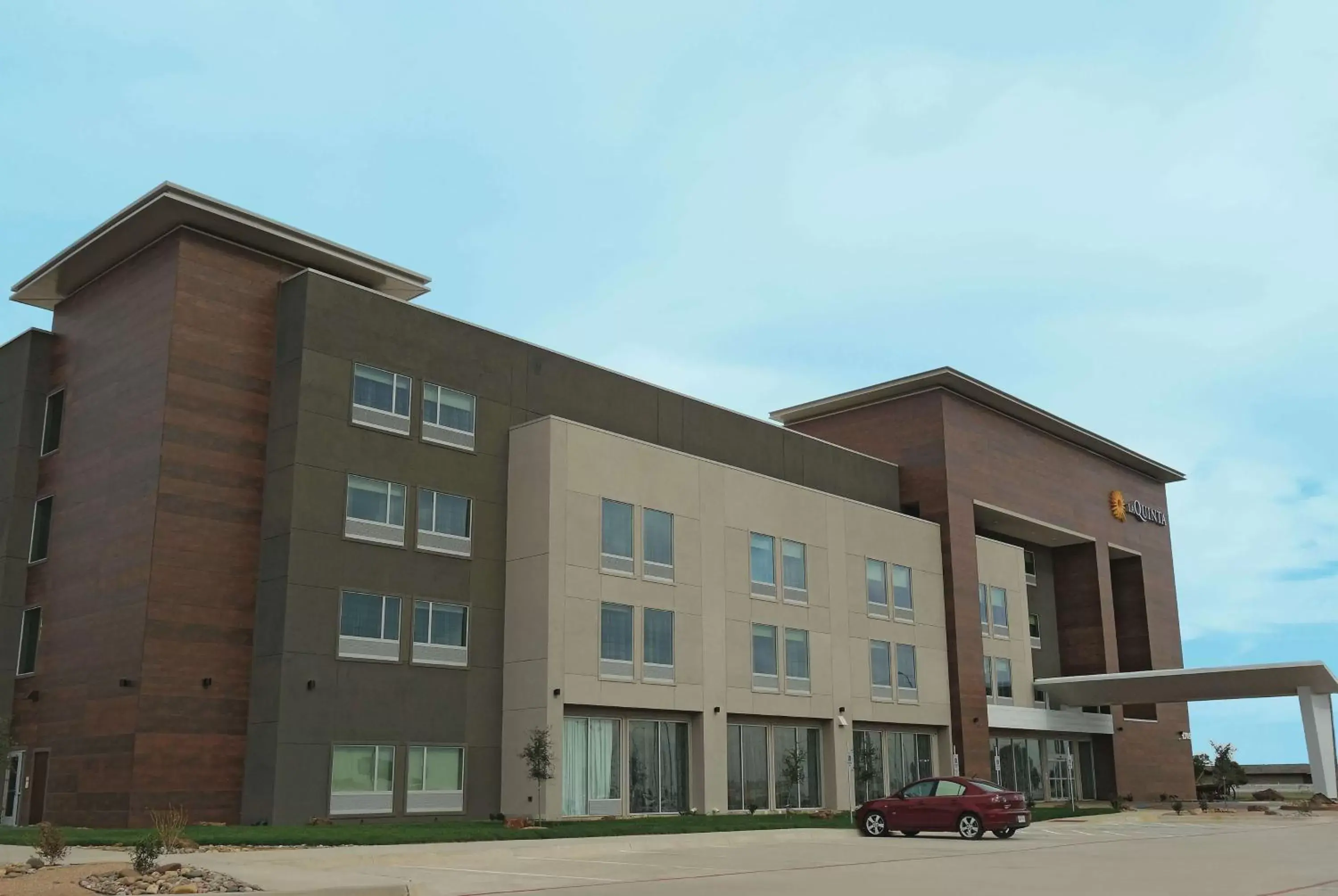 Property building in La Quinta by Wyndham Amarillo Airport Property building in La Quinta by Wyndham Amarillo Airport