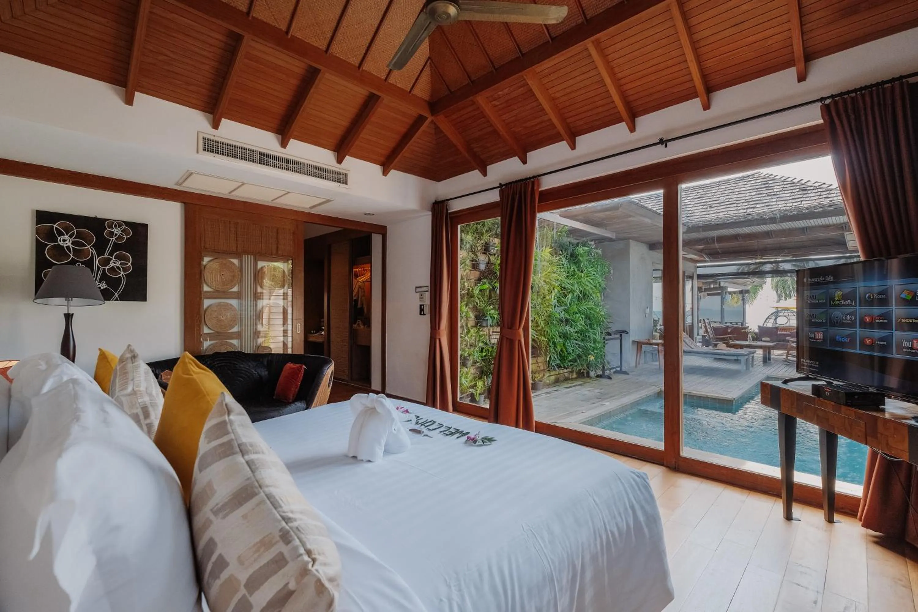 Photo of the whole room, Bed in Tango Luxe Beach Villa, Koh Samui