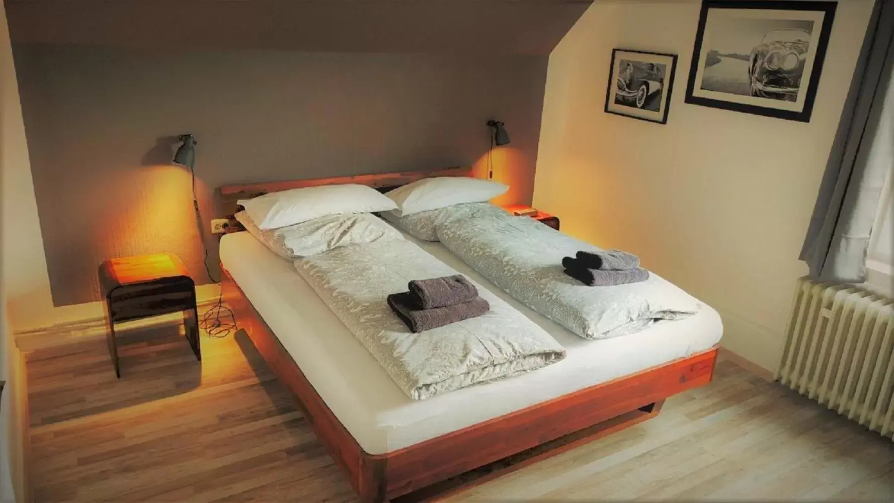 Double Room with Mountain View - single occupancy in Roastineer Hotel Double Room with Mountain View - single occupancy in Roastineer Hotel