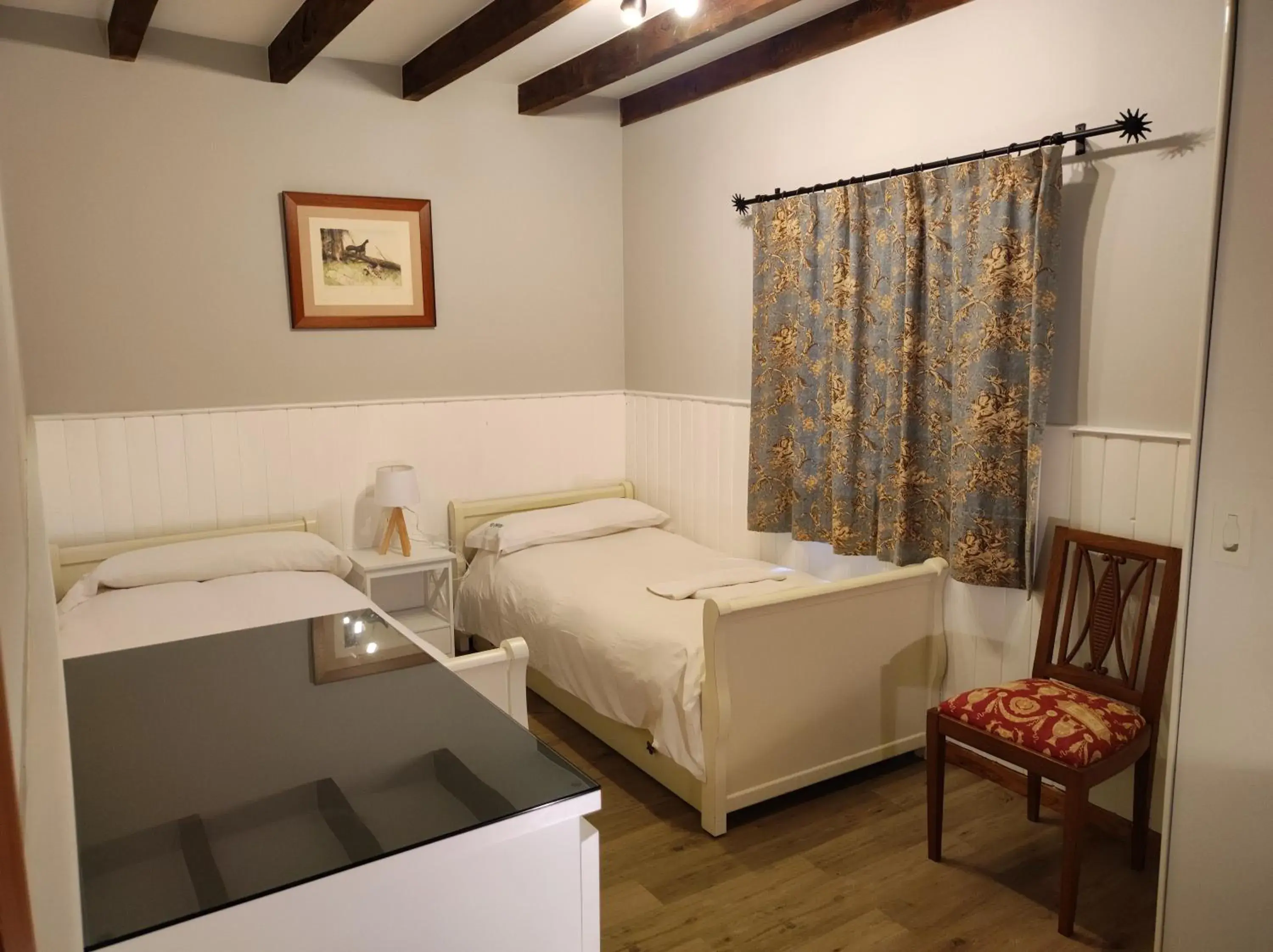 Bedroom, Bed in Viviendas Rurales El Covaju