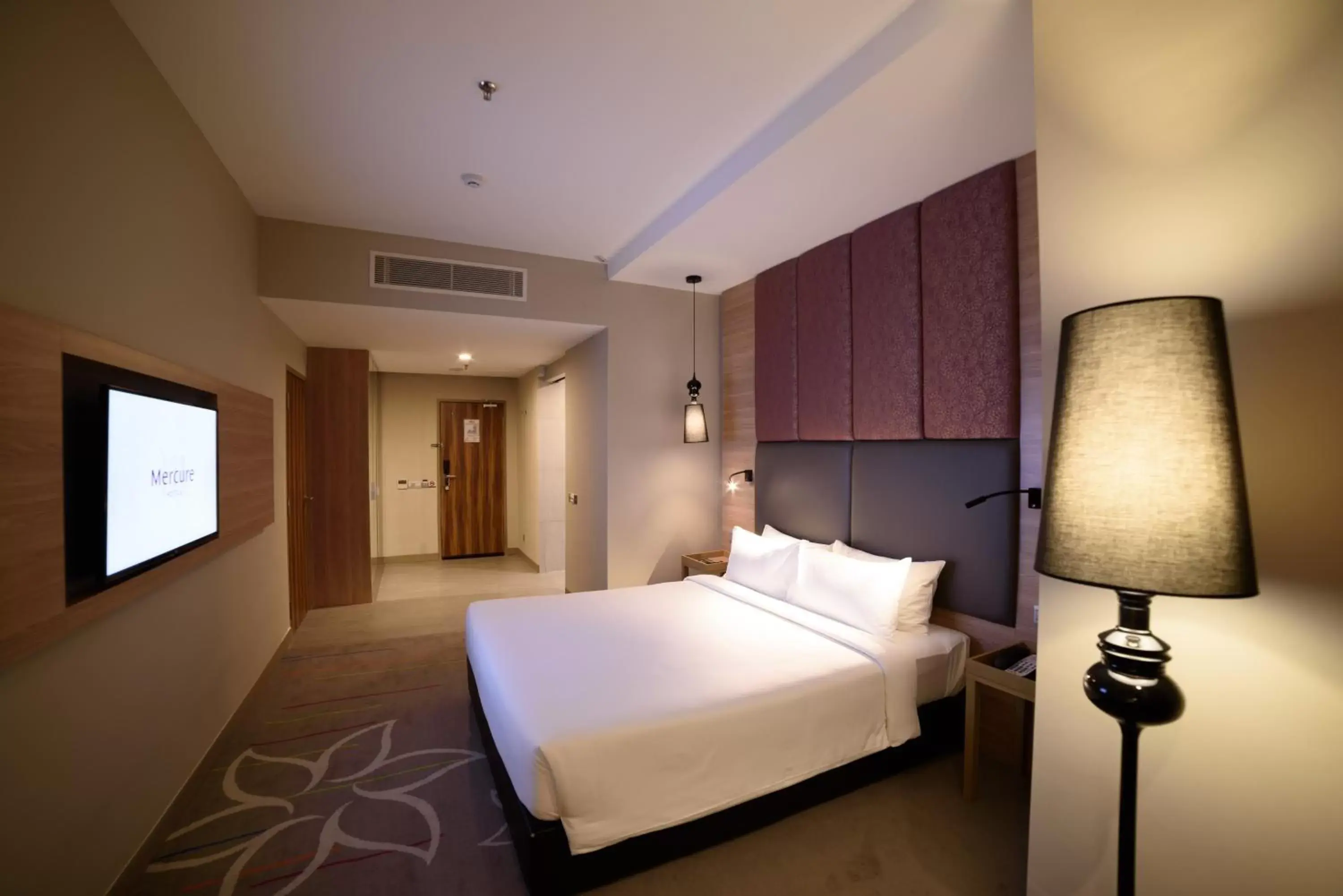 Bed in Mercure Selangor Selayang