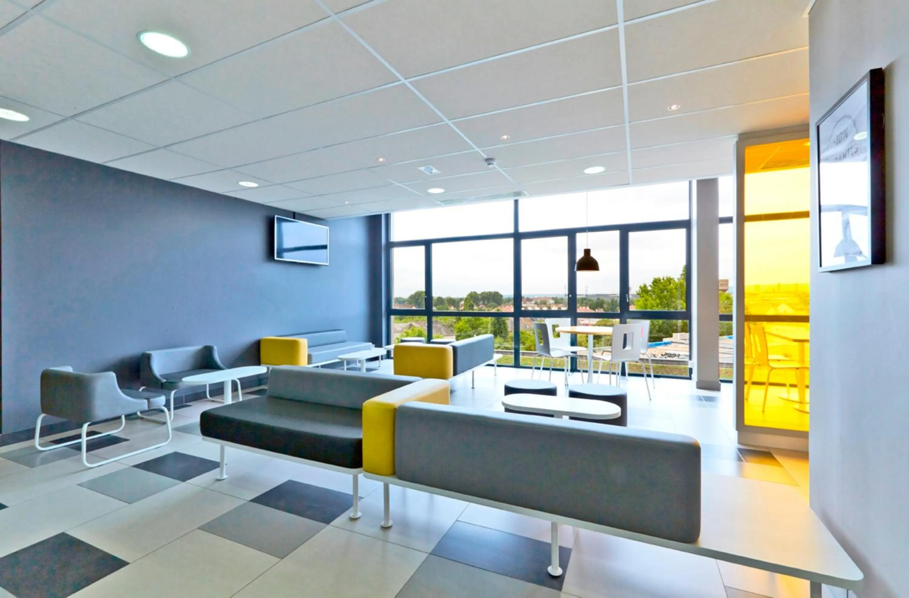 Communal lounge/ TV room in Première Classe Thionville